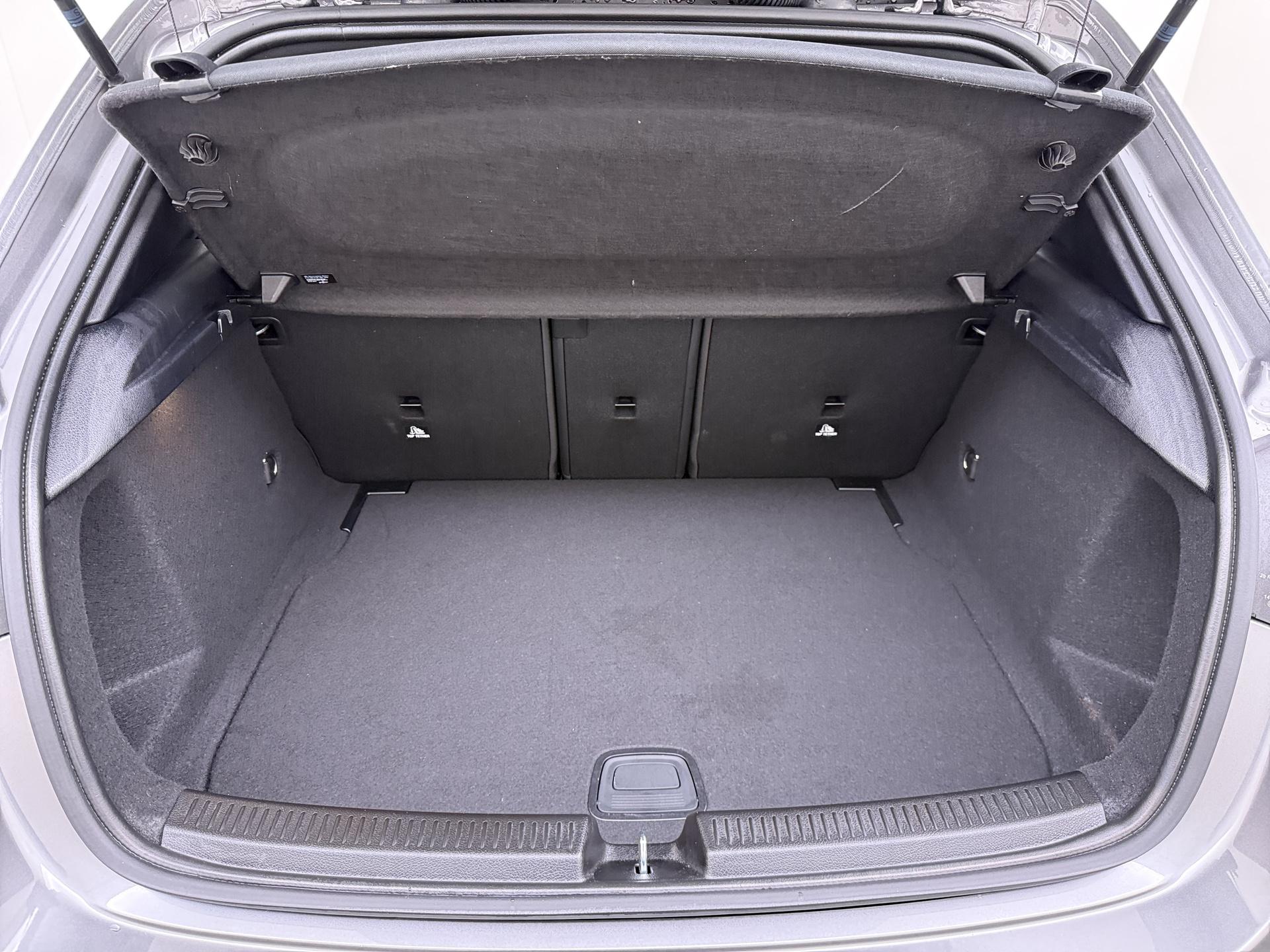 Mercedes-Benz A-klasse 180 Luxury Line Star Edition 17