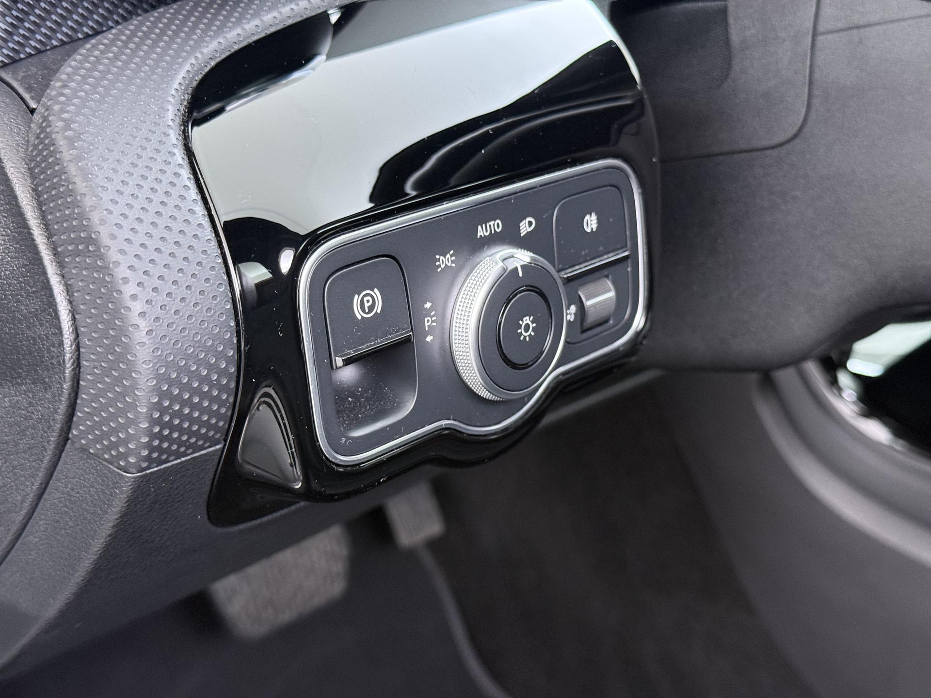 Mercedes-Benz A-klasse 180 Luxury Line Star Edition 22