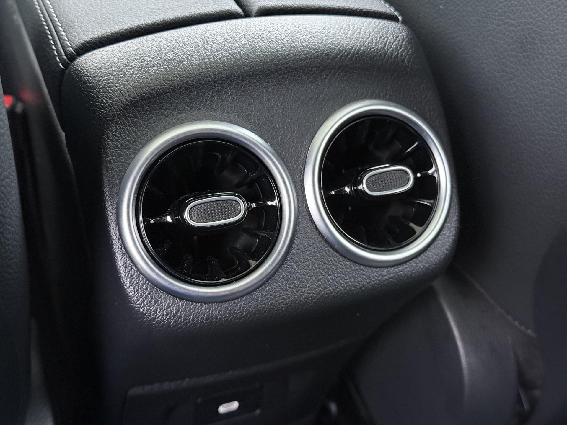 Mercedes-Benz A-klasse 180 Luxury Line Star Edition 25