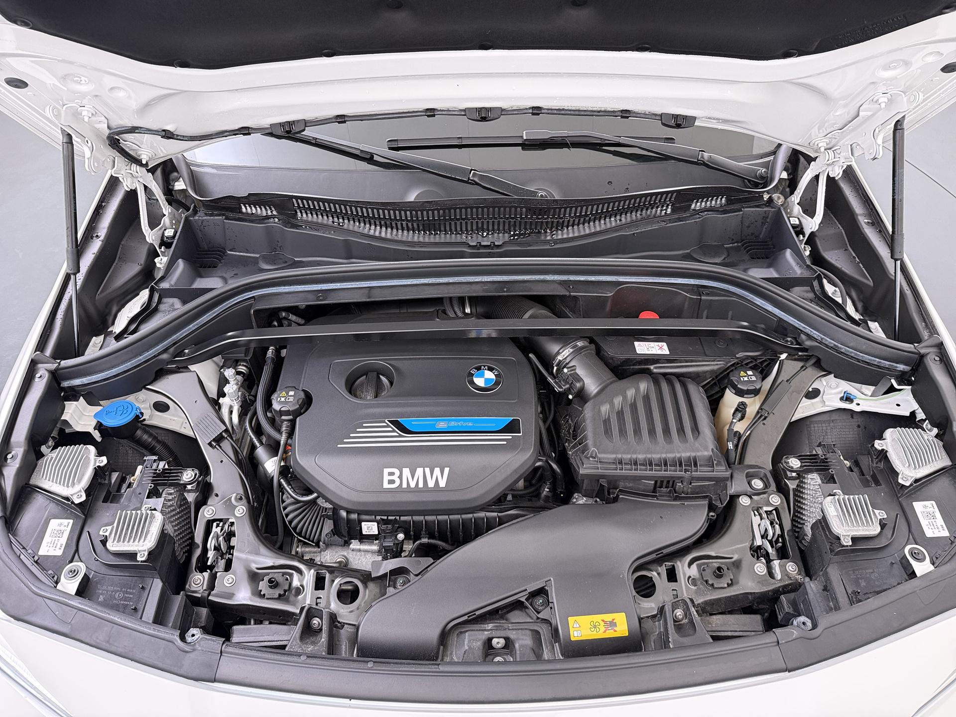 BMW X2 xDrive25e High Executive 11