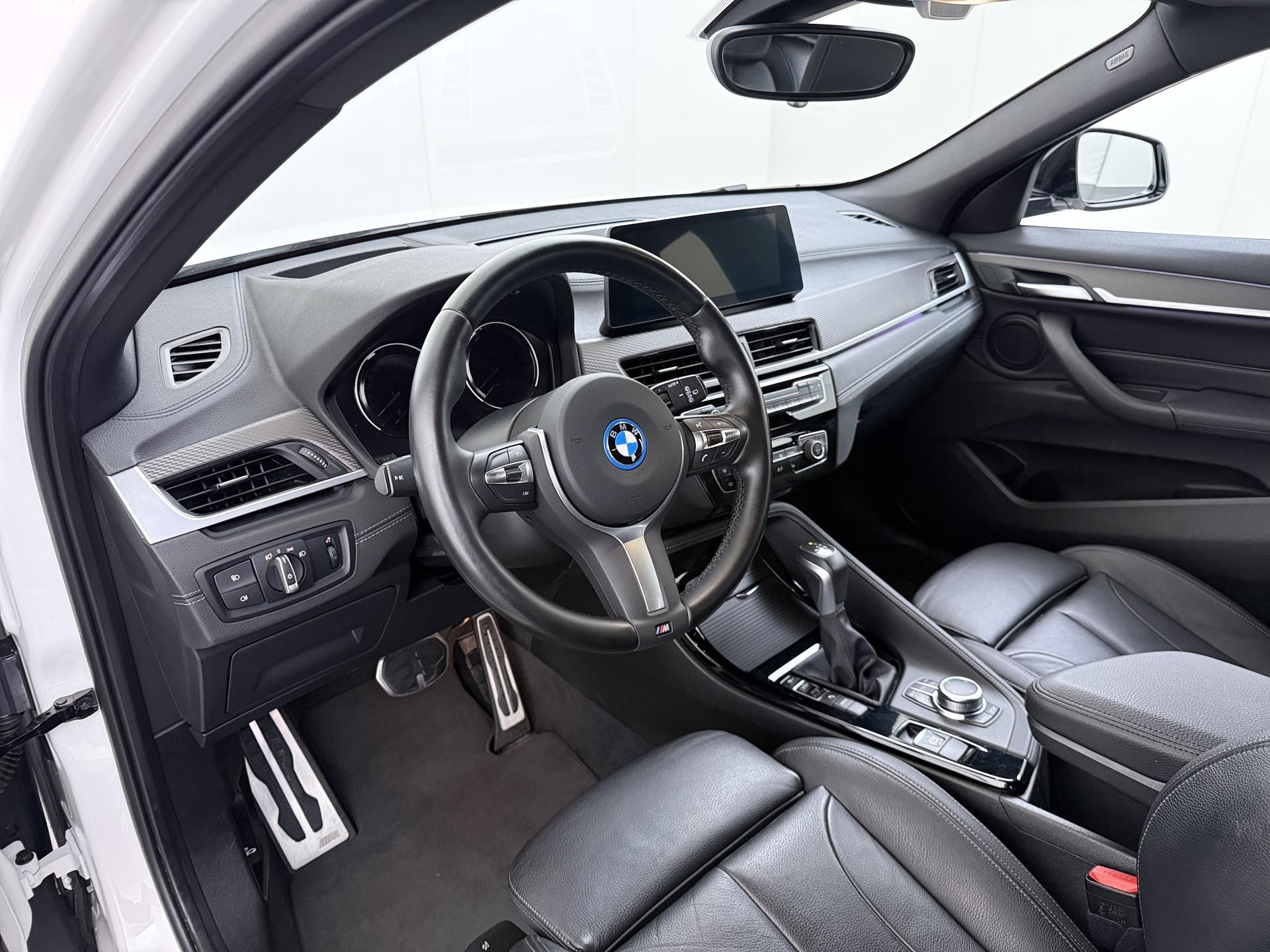 BMW X2 xDrive25e High Executive 13
