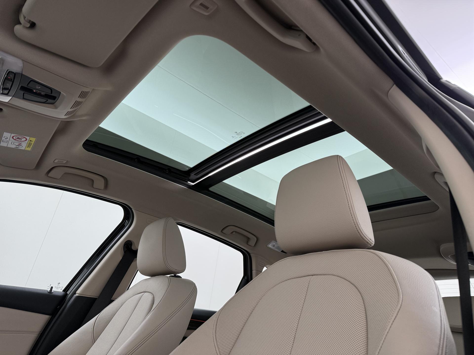 BMW 2-serie Active Tourer 218i 16