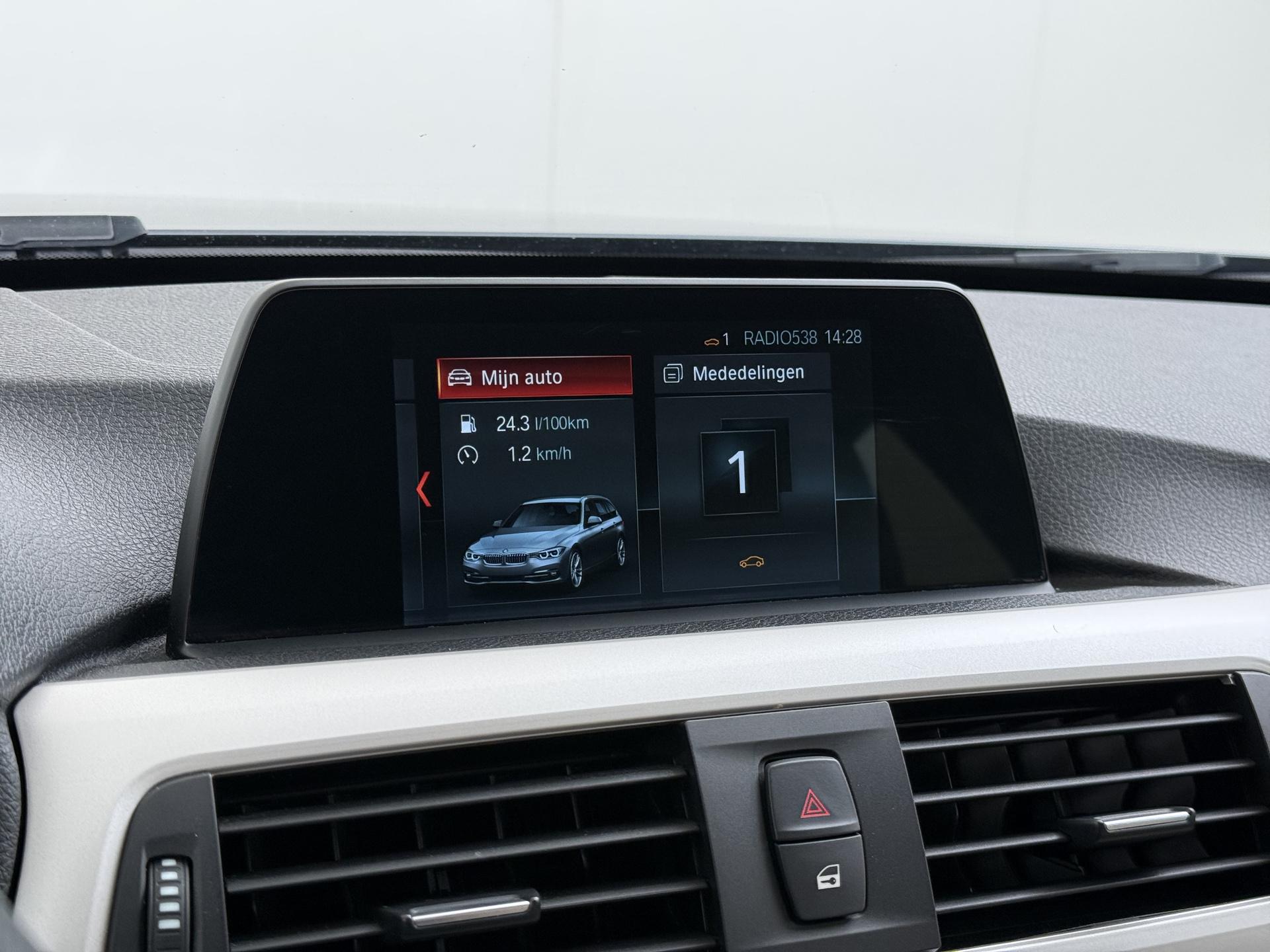 BMW 3-serie Touring 316d Executive 31