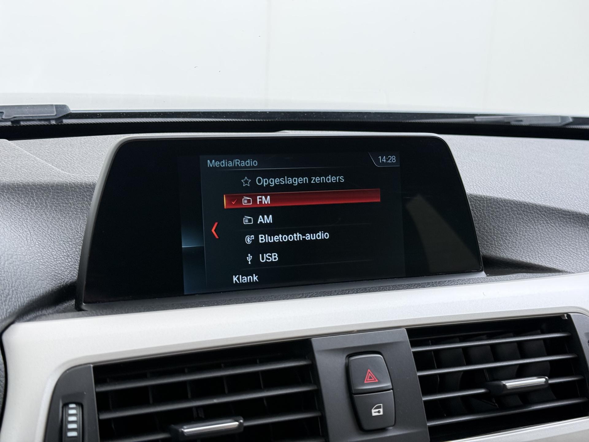 BMW 3-serie Touring 316d Executive 32