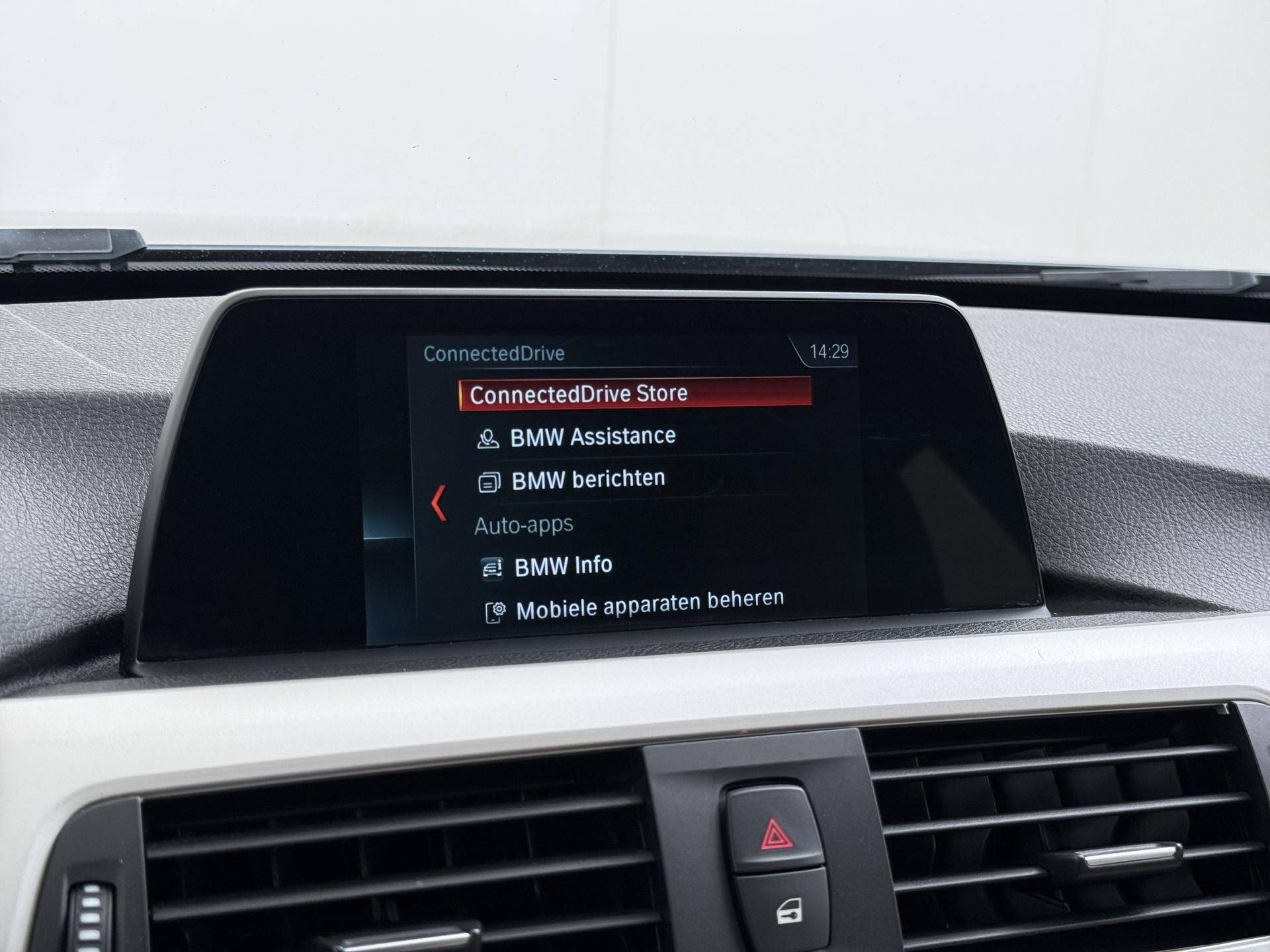 BMW 3-serie Touring 316d Executive 35