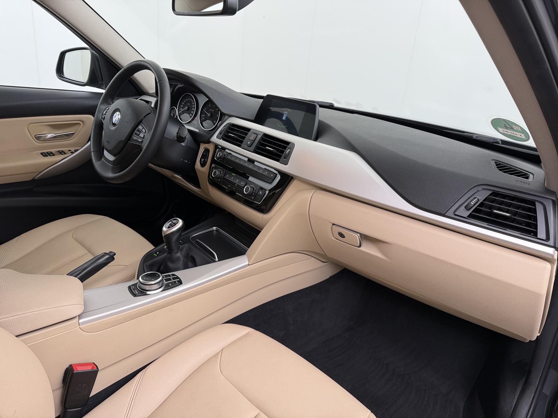 BMW 3-serie Touring 316d Executive 39