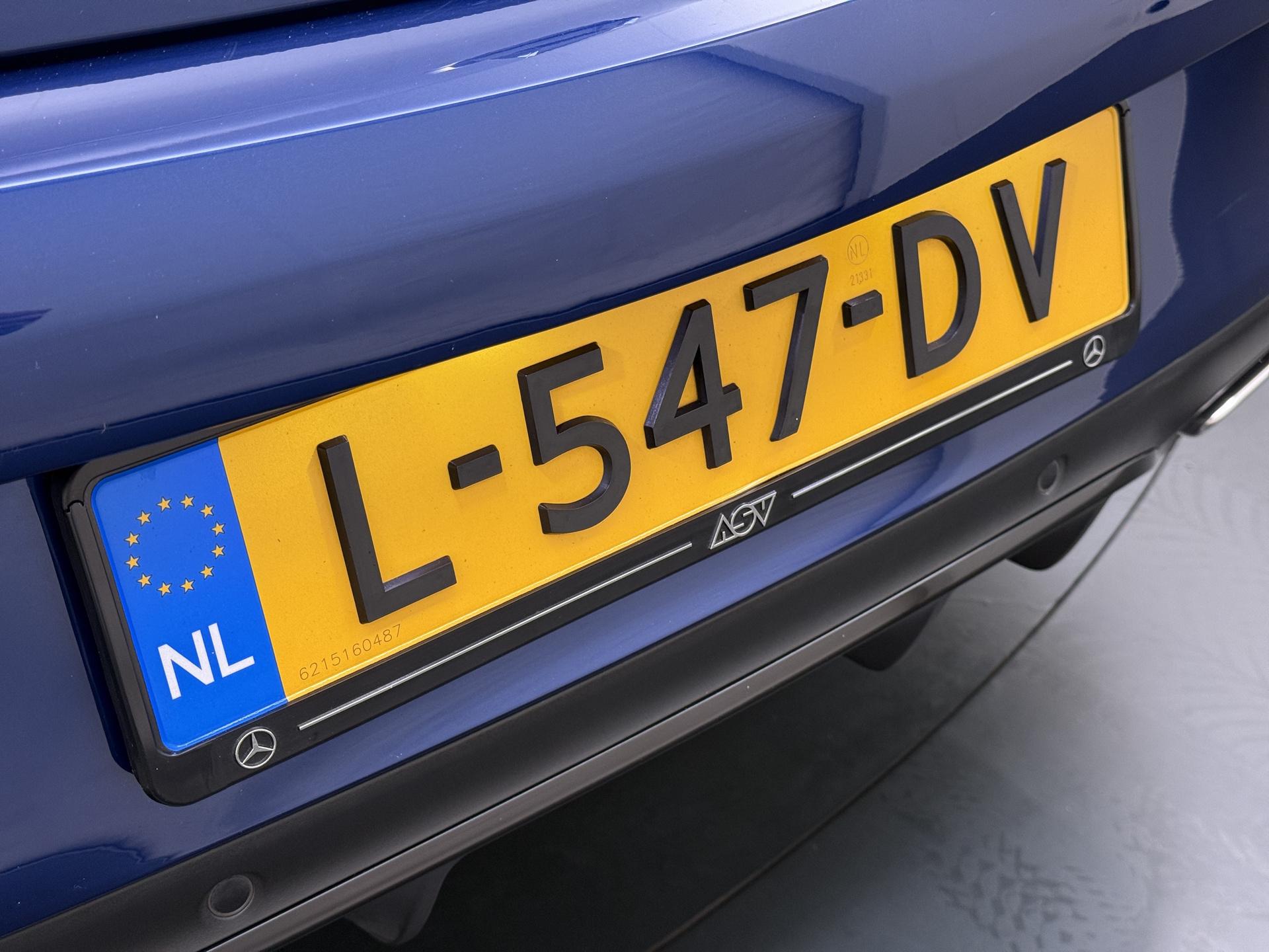 Mercedes-Benz C-klasse Coupé 200 AMG Sport Edition Premium Plus 17