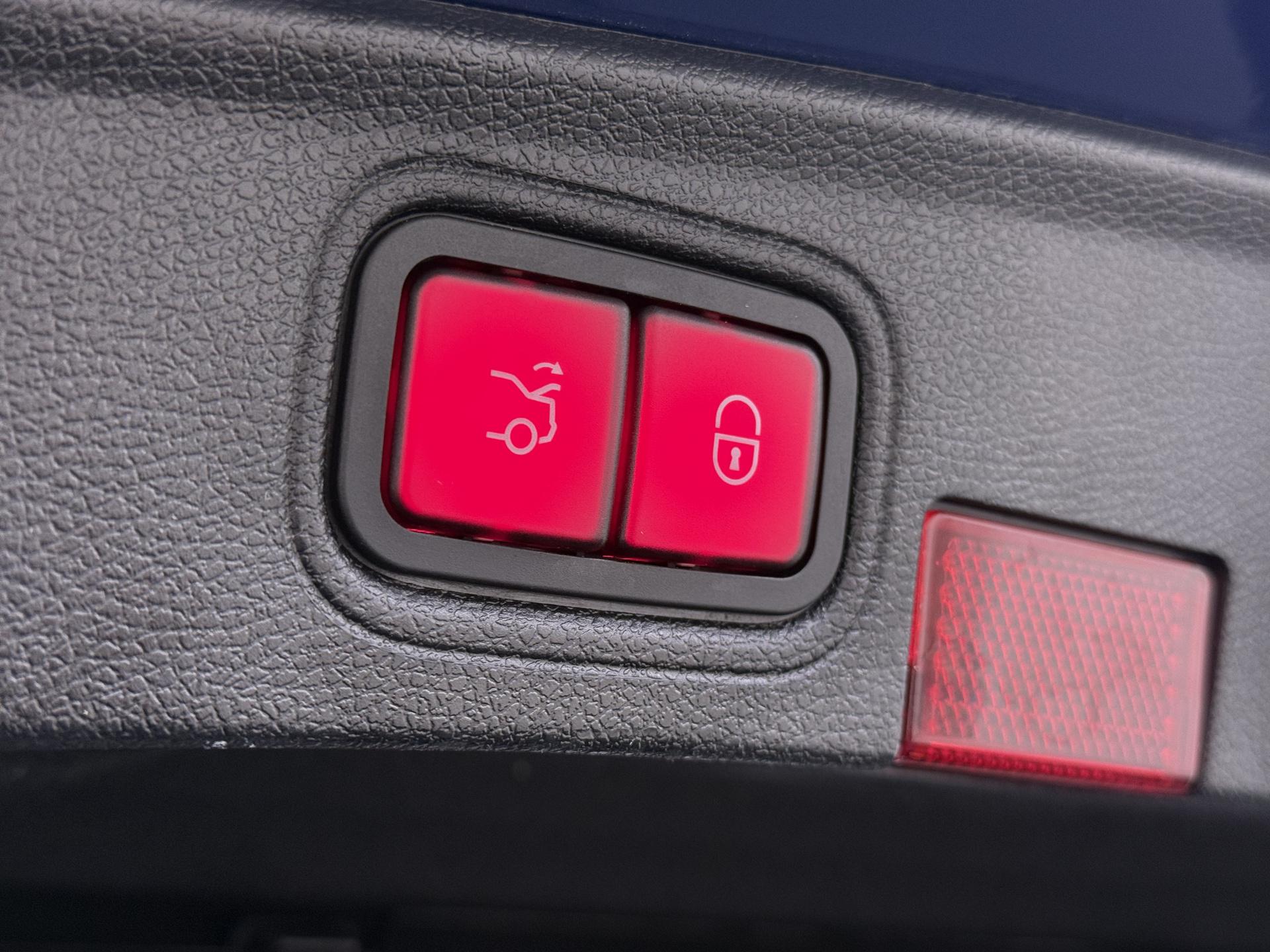 Mercedes-Benz C-klasse Coupé 200 AMG Sport Edition Premium Plus 19