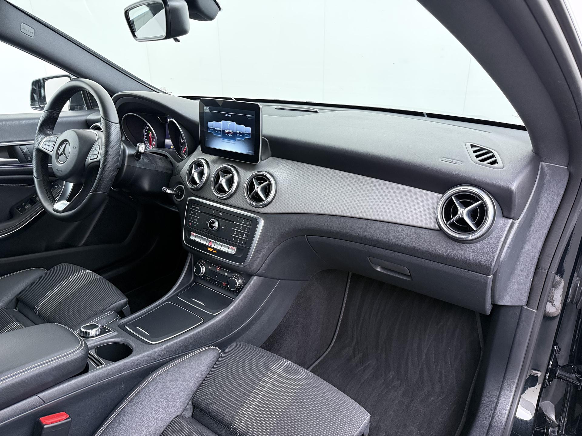 Mercedes-Benz CLA-klasse Shooting Brake 180 d Business Solution 29