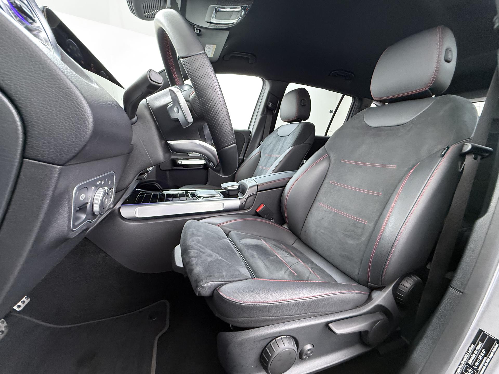 Mercedes-Benz EQB 250 AMG Line 67 kWh 12