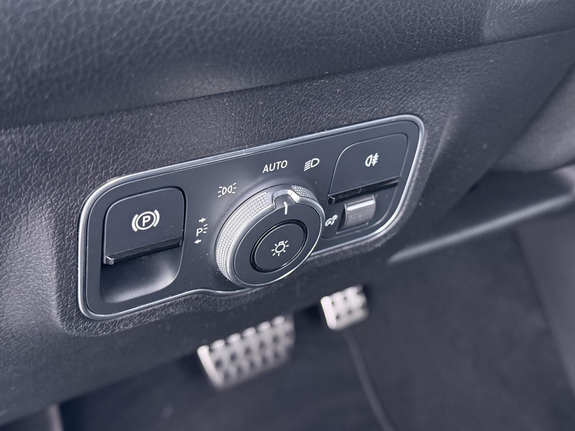 Mercedes-Benz EQB 250 AMG Line 67 kWh 14