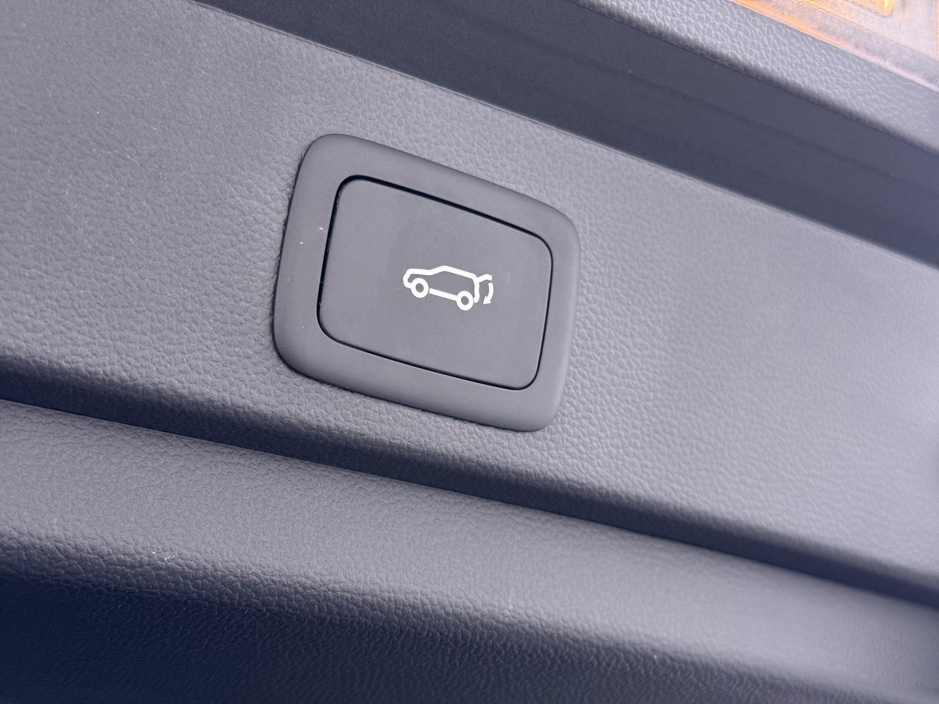 MG Marvel R Exclusive 70 kWh 8