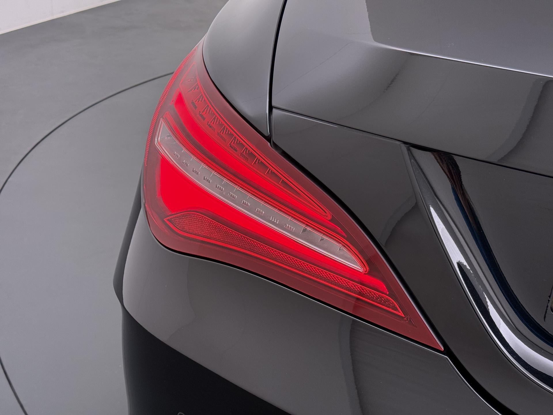 Mercedes-Benz CLA-klasse Shooting Brake 180 4