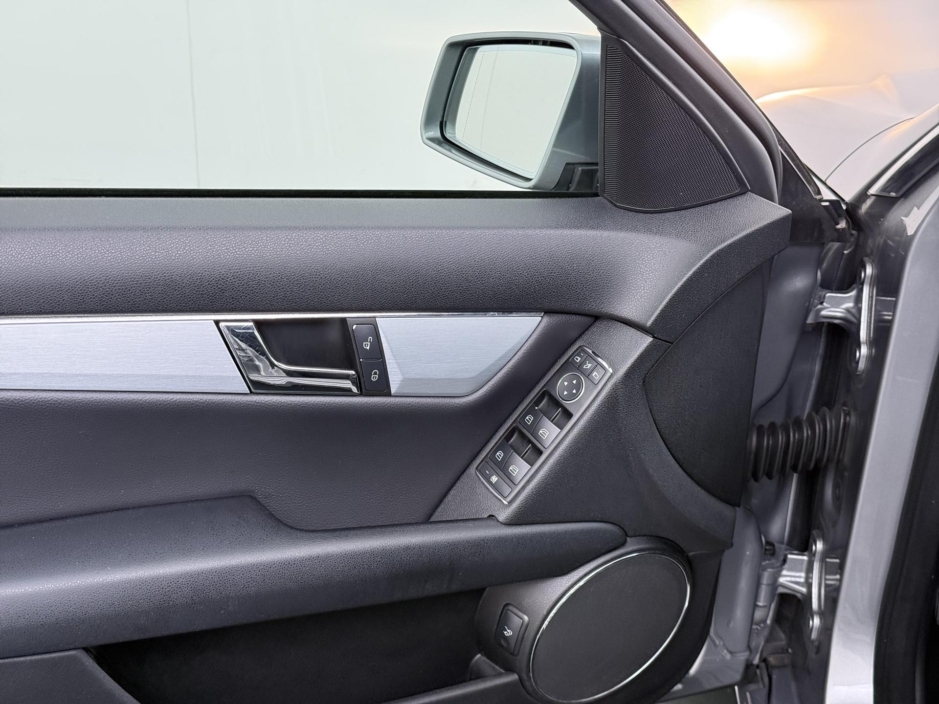 Mercedes-Benz C-klasse 200 K Elegance 11