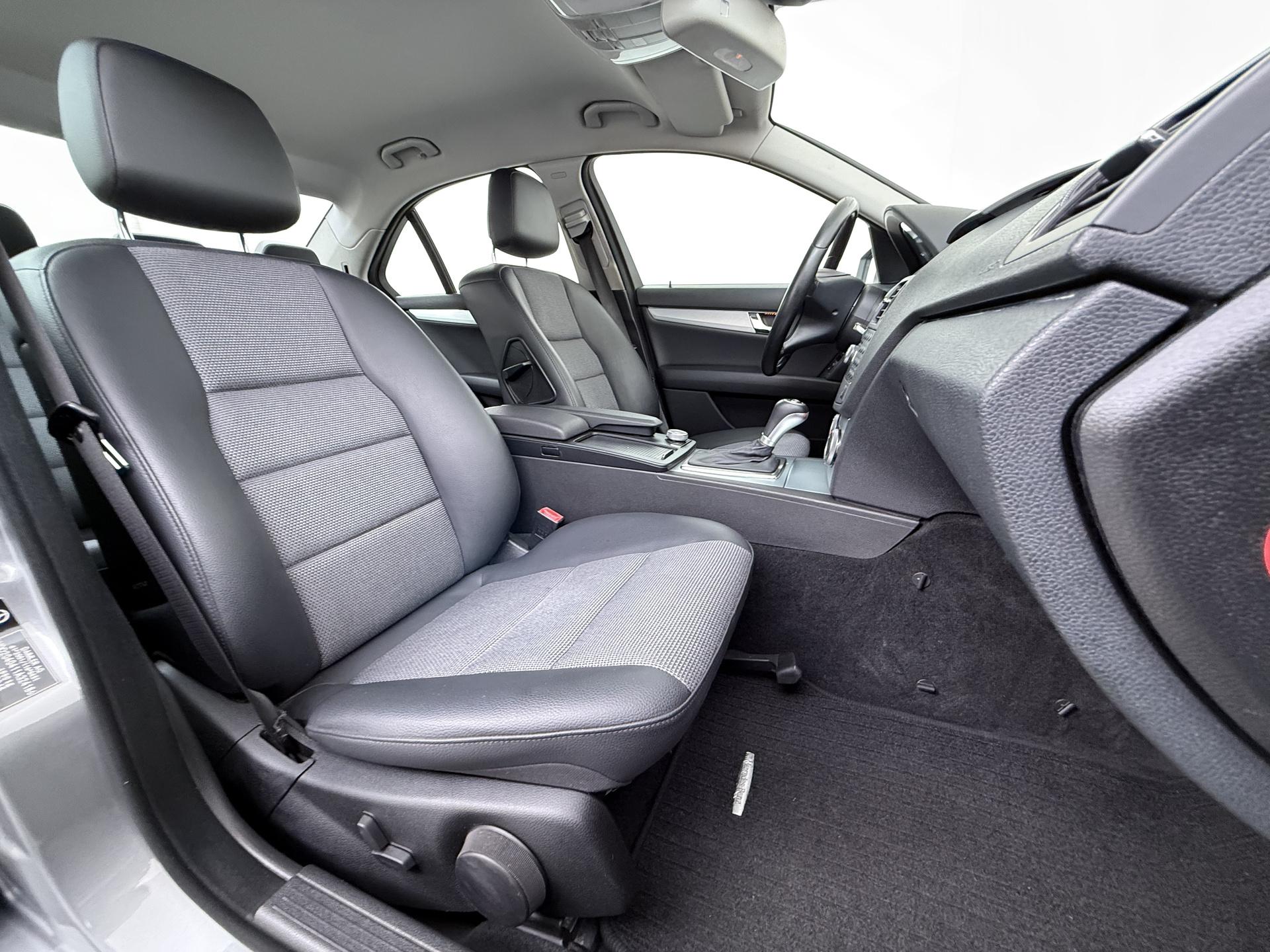 Mercedes-Benz C-klasse 200 K Elegance 33