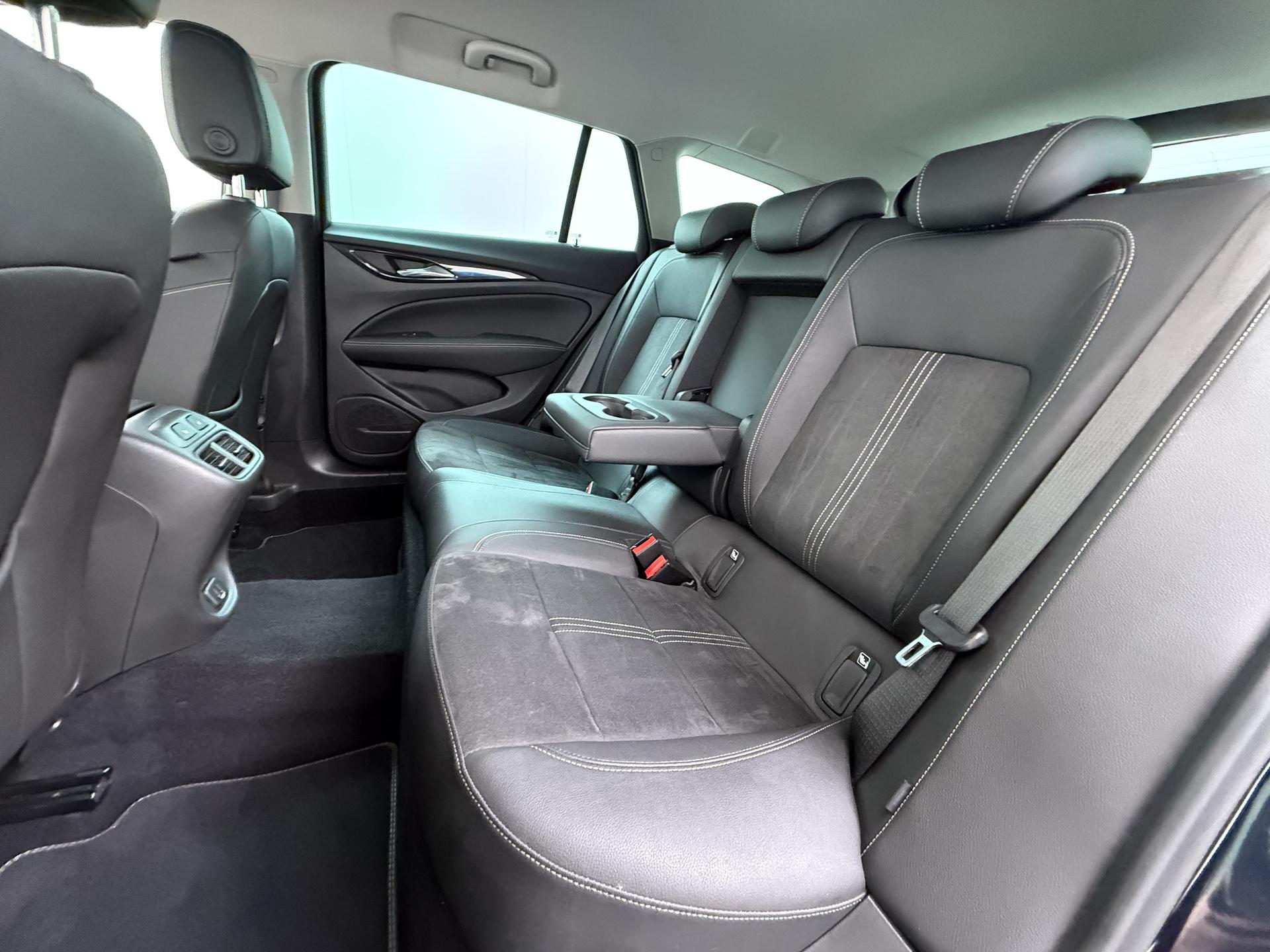 Opel Insignia Sports Tourer 1.5 Turbo Business Executive 18