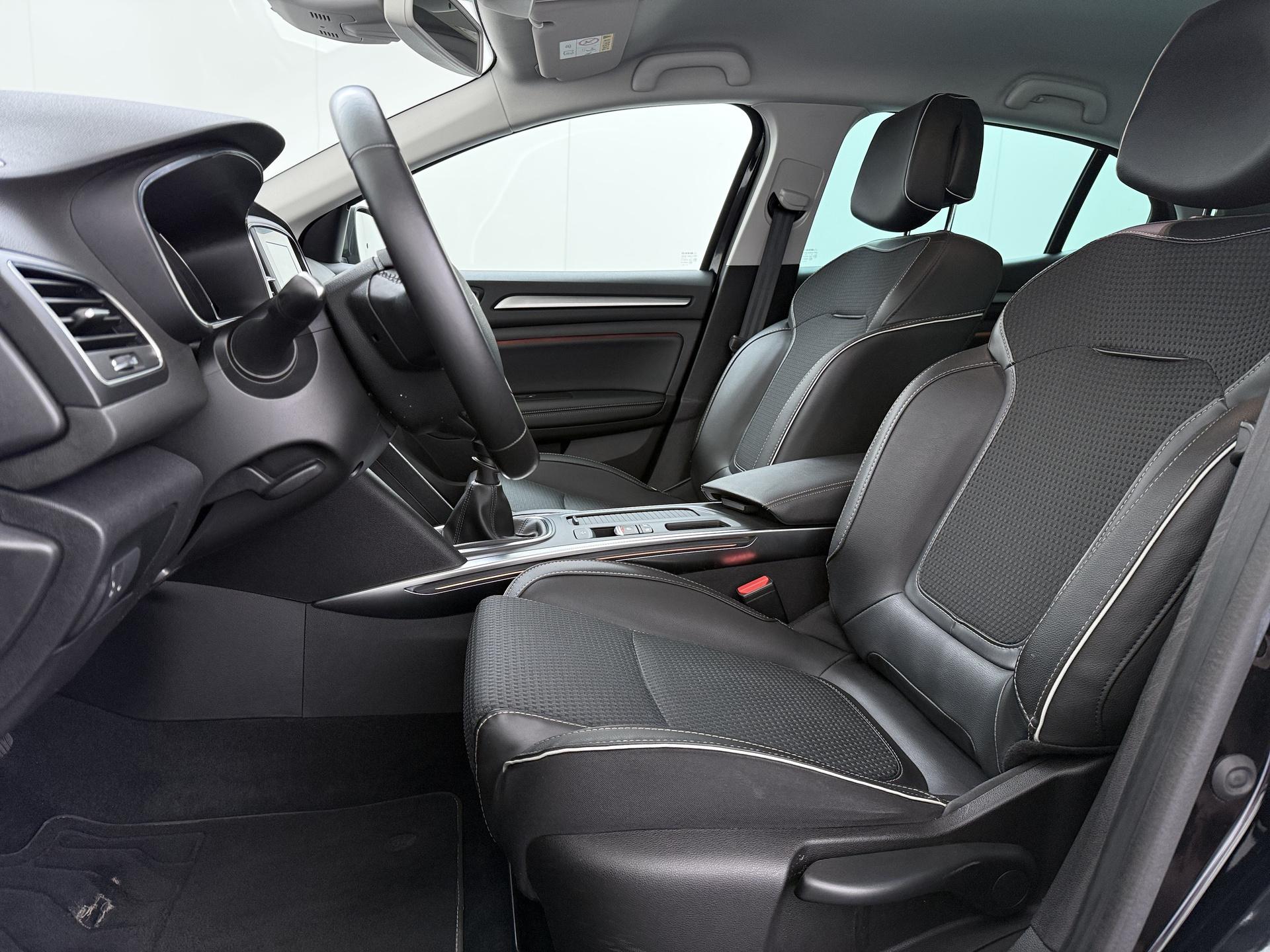 Renault Mégane 1.3 TCe Bose 14