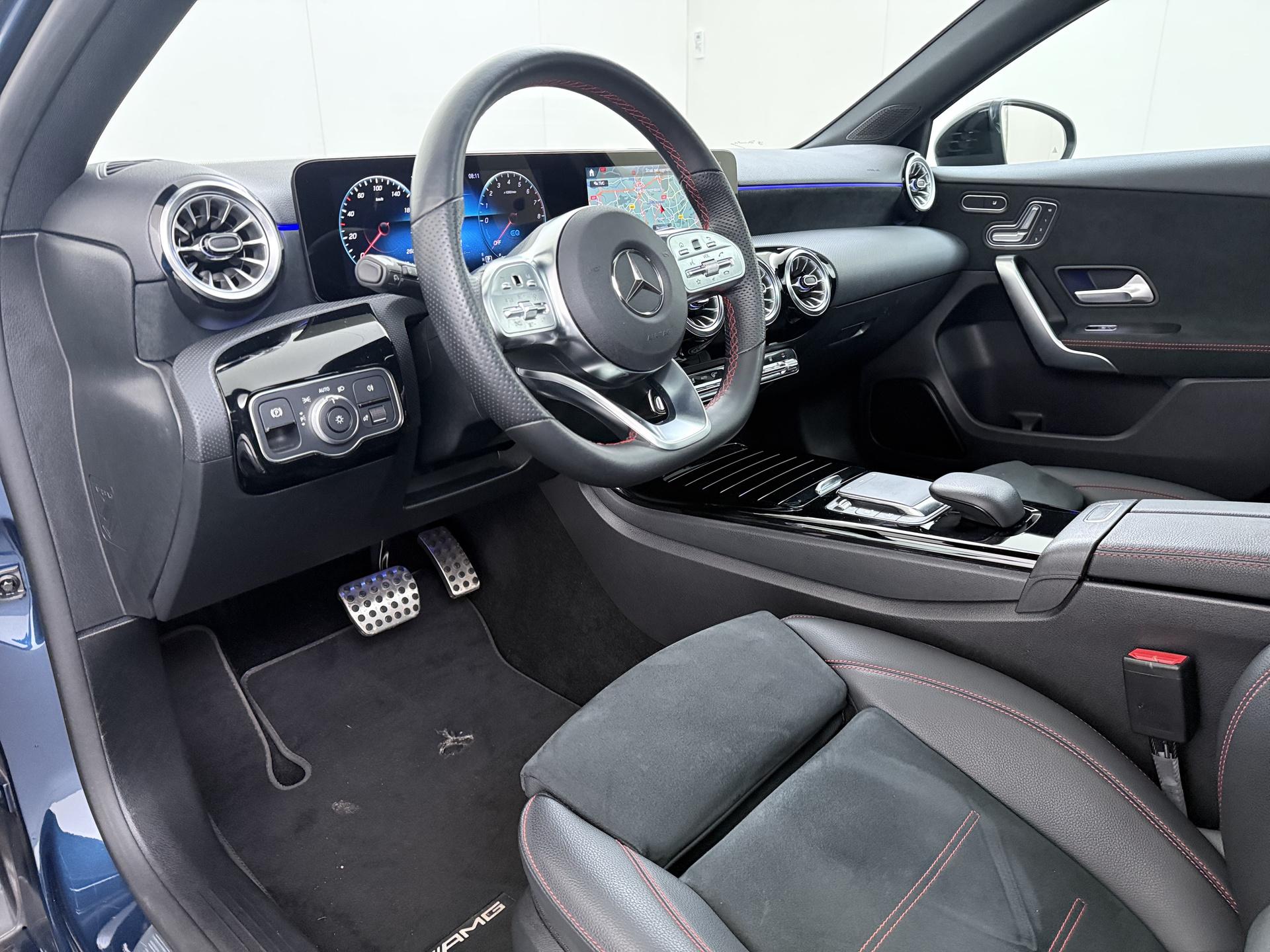 Mercedes-Benz A-klasse 250 e AMG Line 12