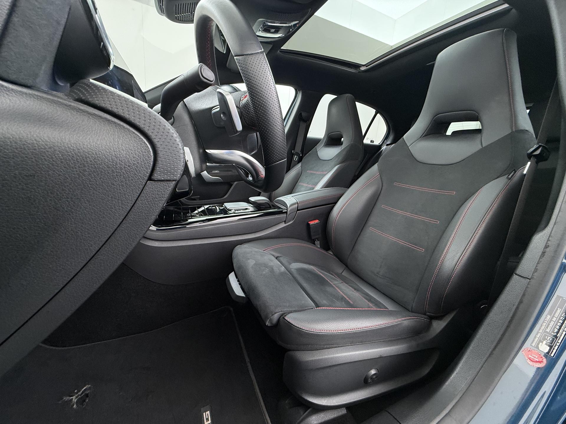 Mercedes-Benz A-klasse 250 e AMG Line 13