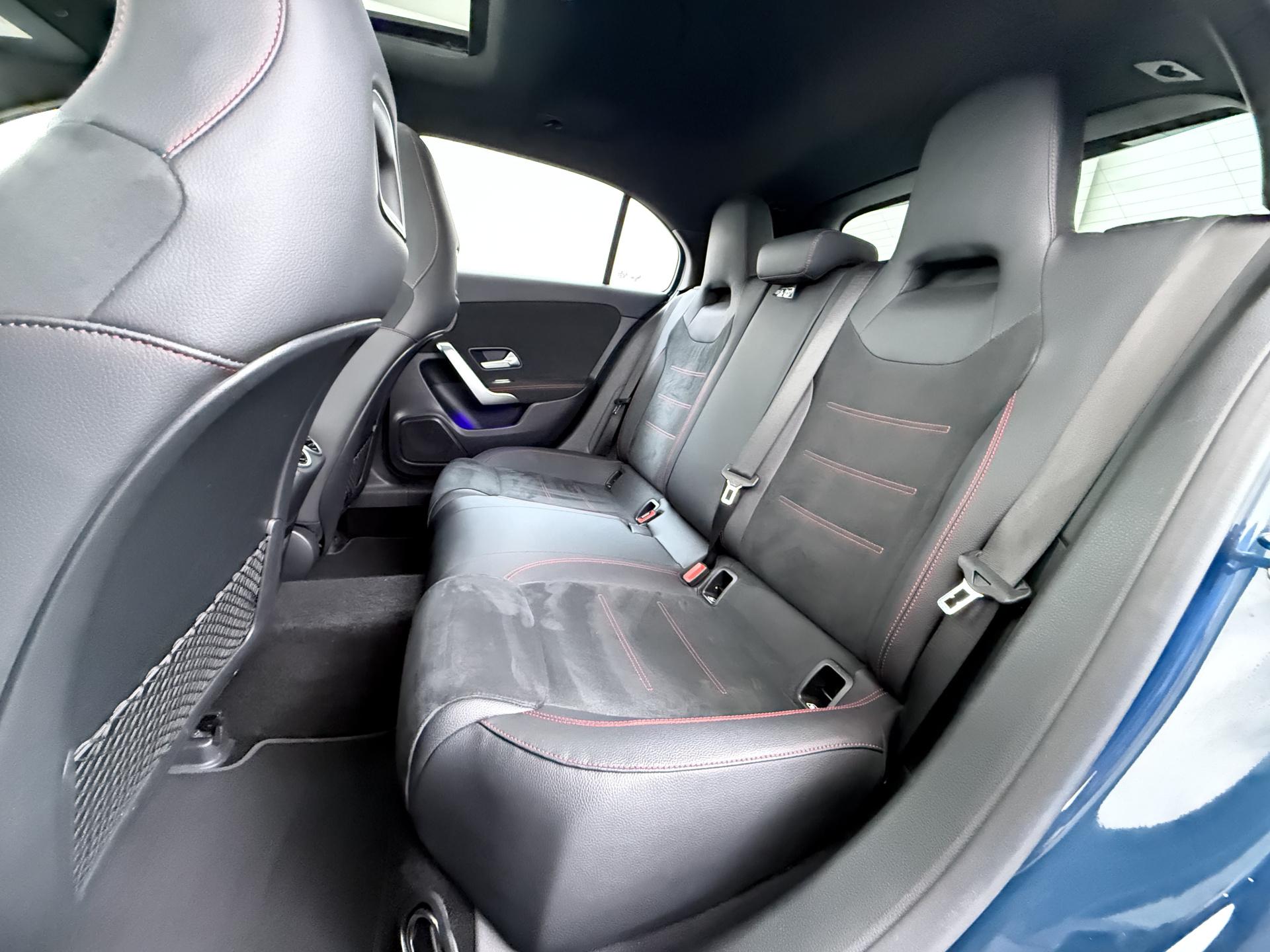 Mercedes-Benz A-klasse 250 e AMG Line 18