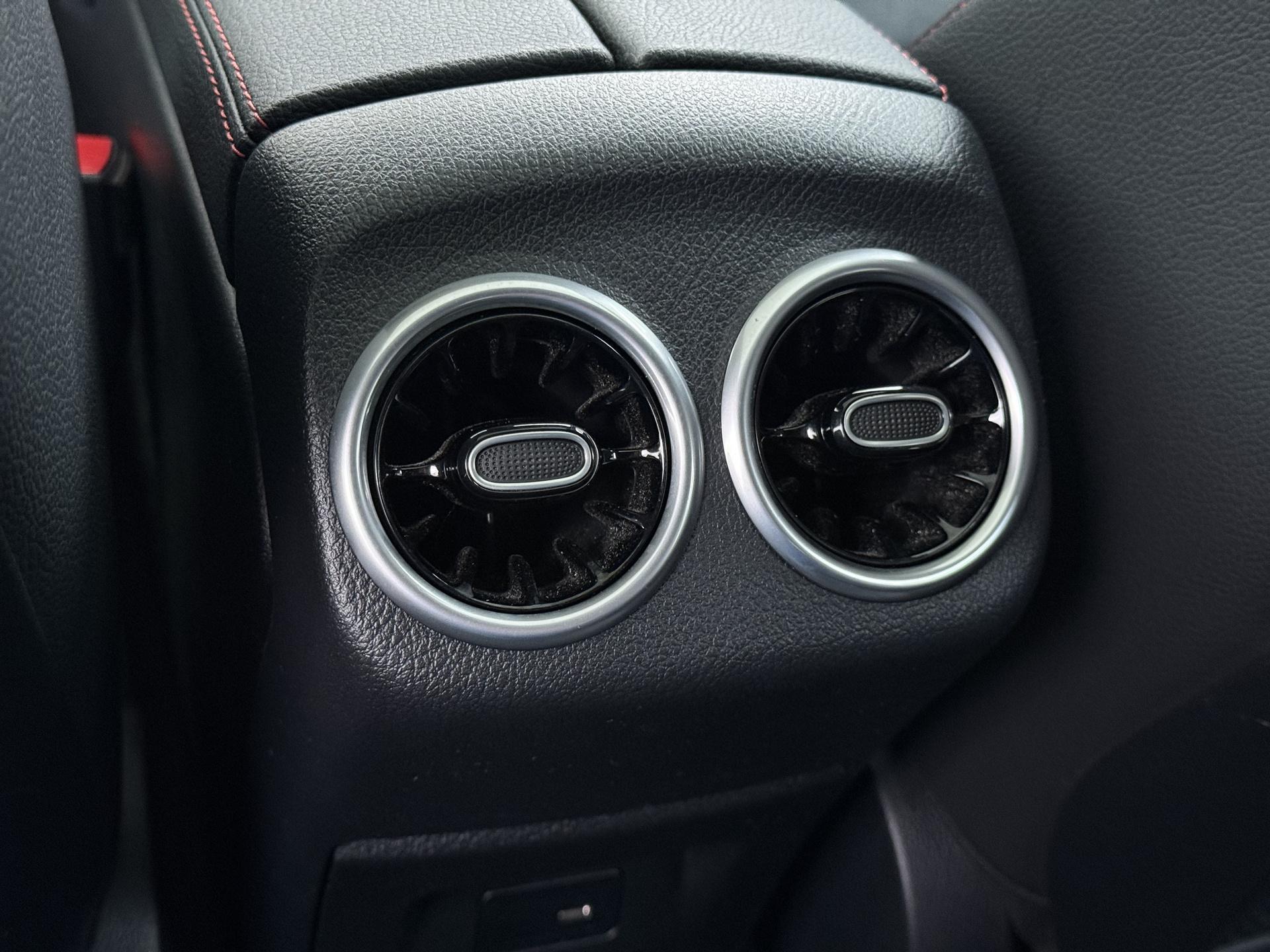 Mercedes-Benz A-klasse 250 e AMG Line 19