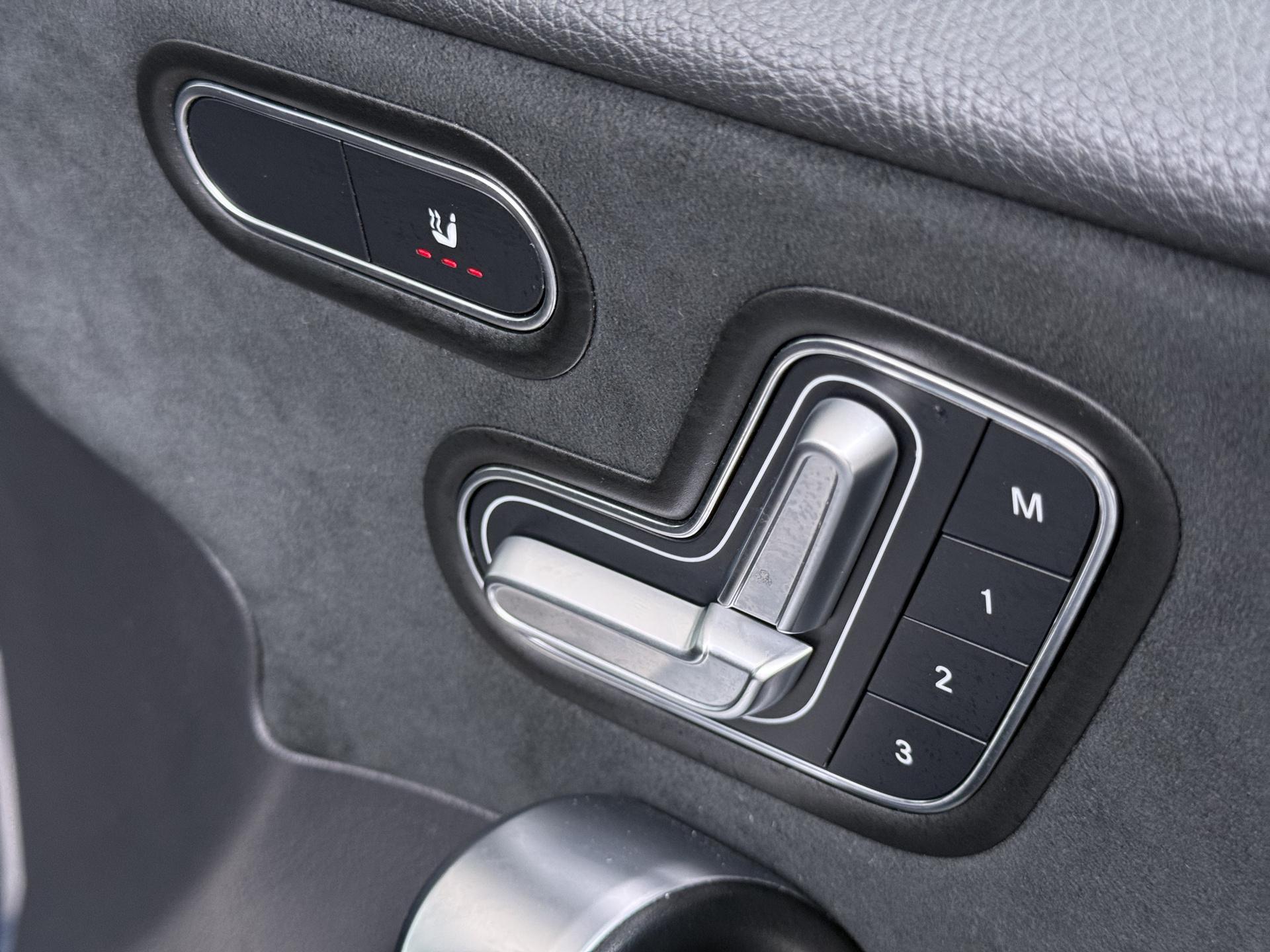 Mercedes-Benz A-klasse 250 e AMG Line 41