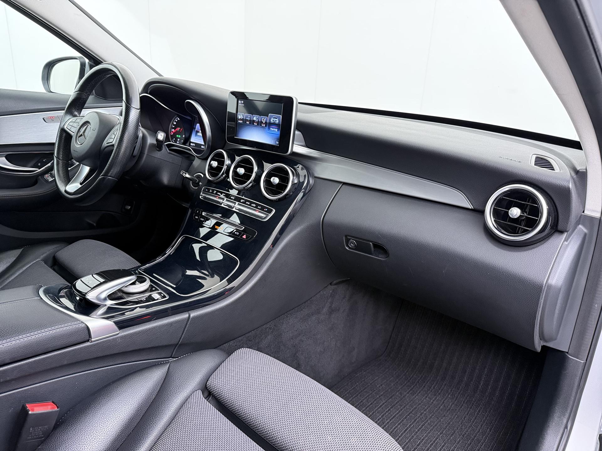 Mercedes-Benz C-klasse 180 Ambition 37