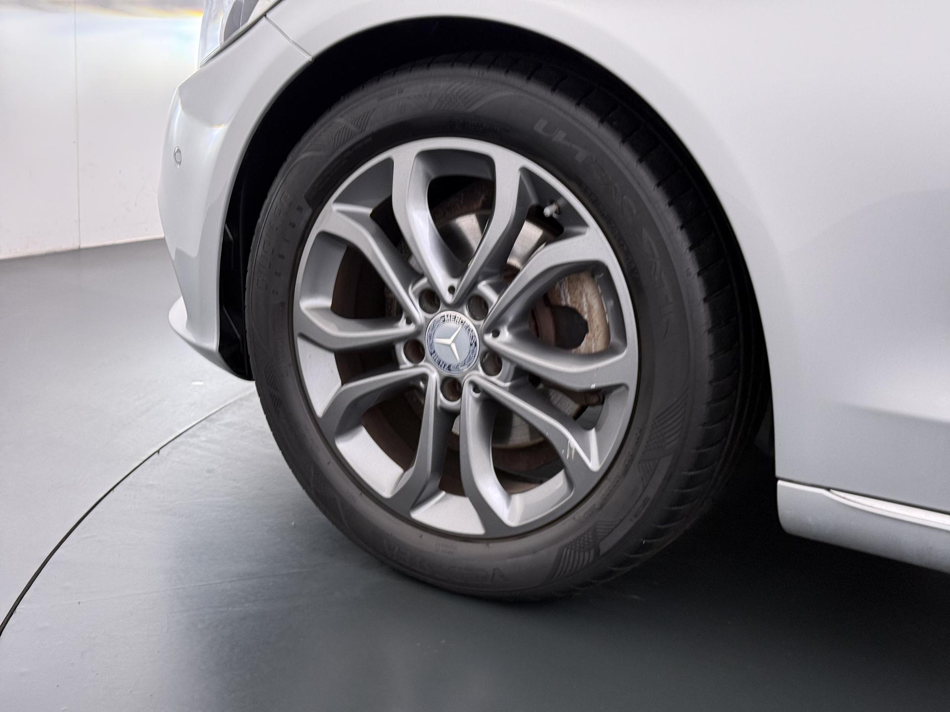 Mercedes-Benz C-klasse 180 Ambition 8