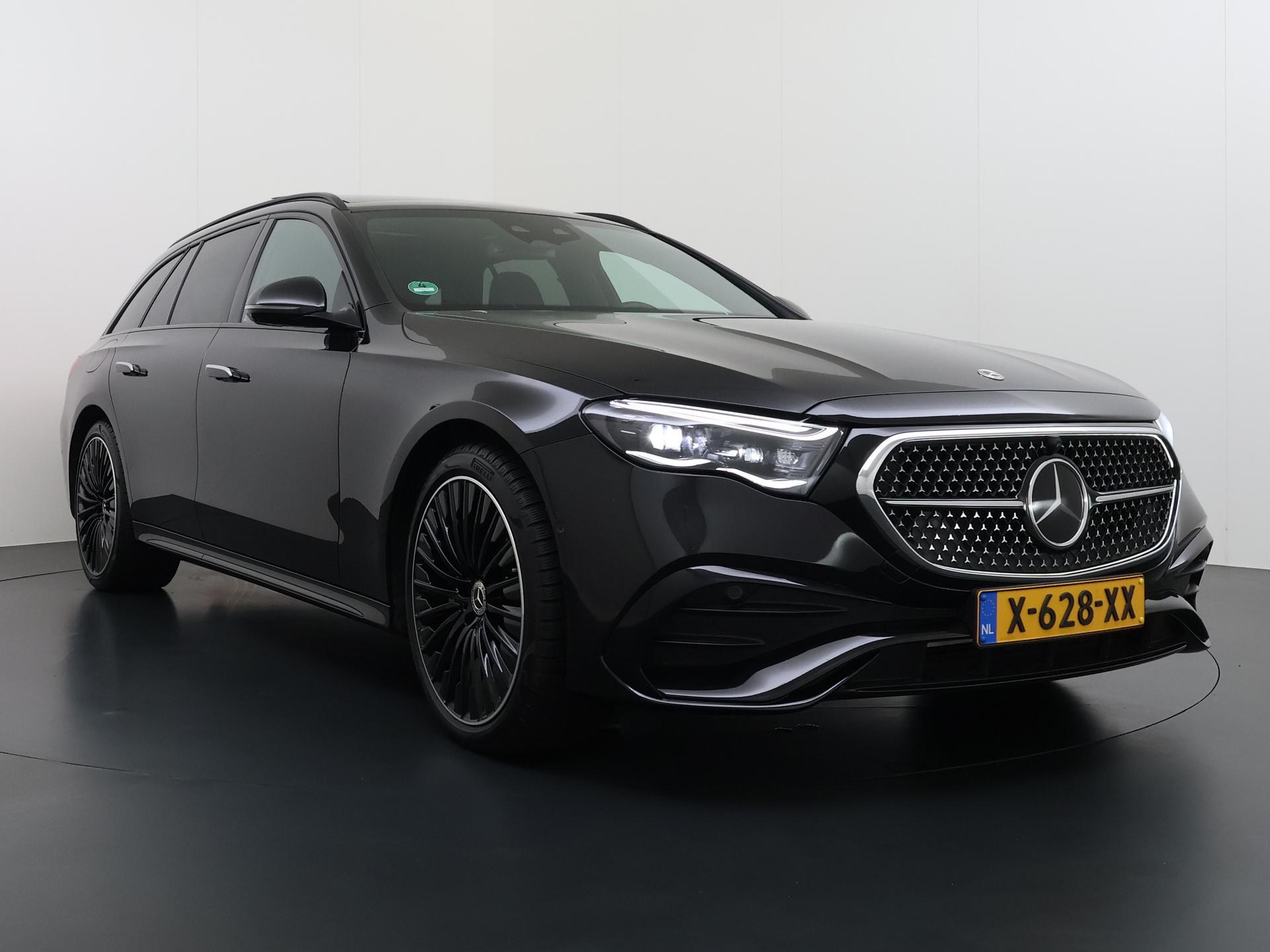 Mercedes-Benz E-klasse Estate 300 e AMG Line 11