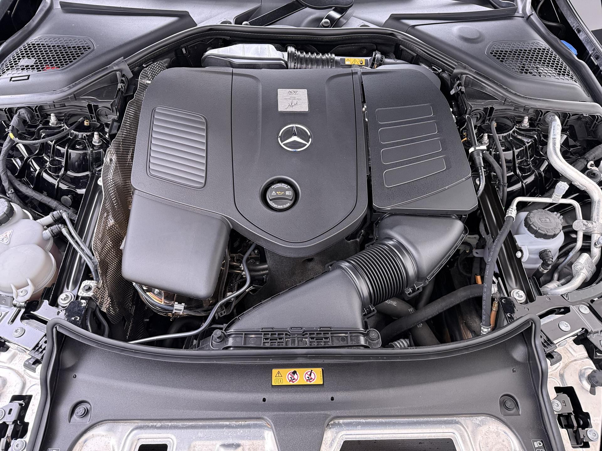 Mercedes-Benz E-klasse Estate 300 e AMG Line 28