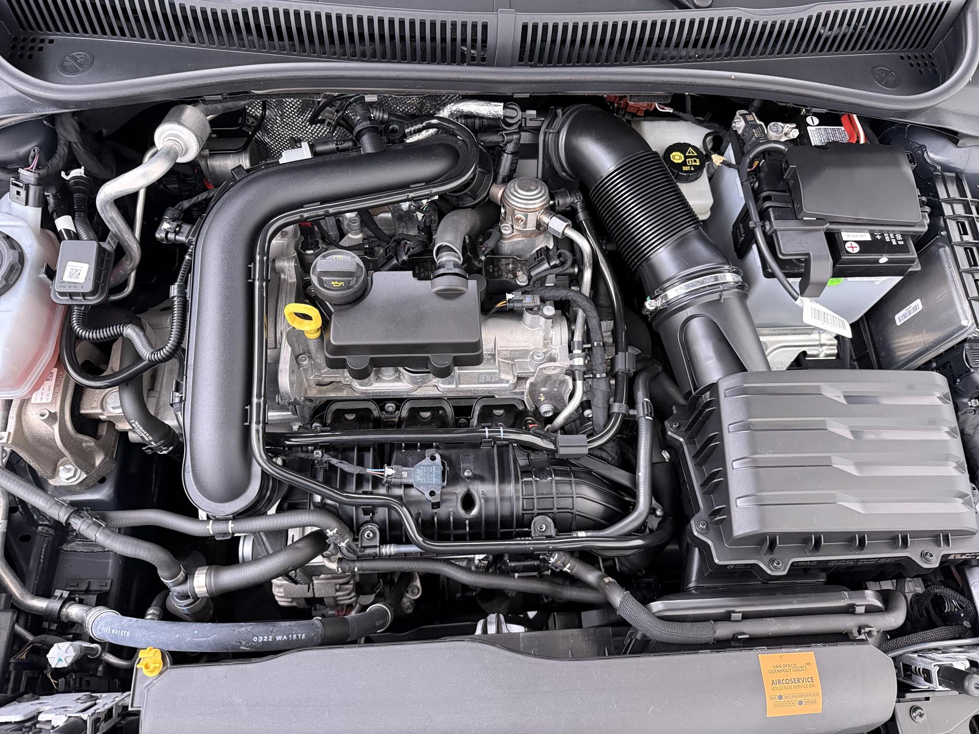 Volkswagen Polo 1.0 TSI R-Line 10