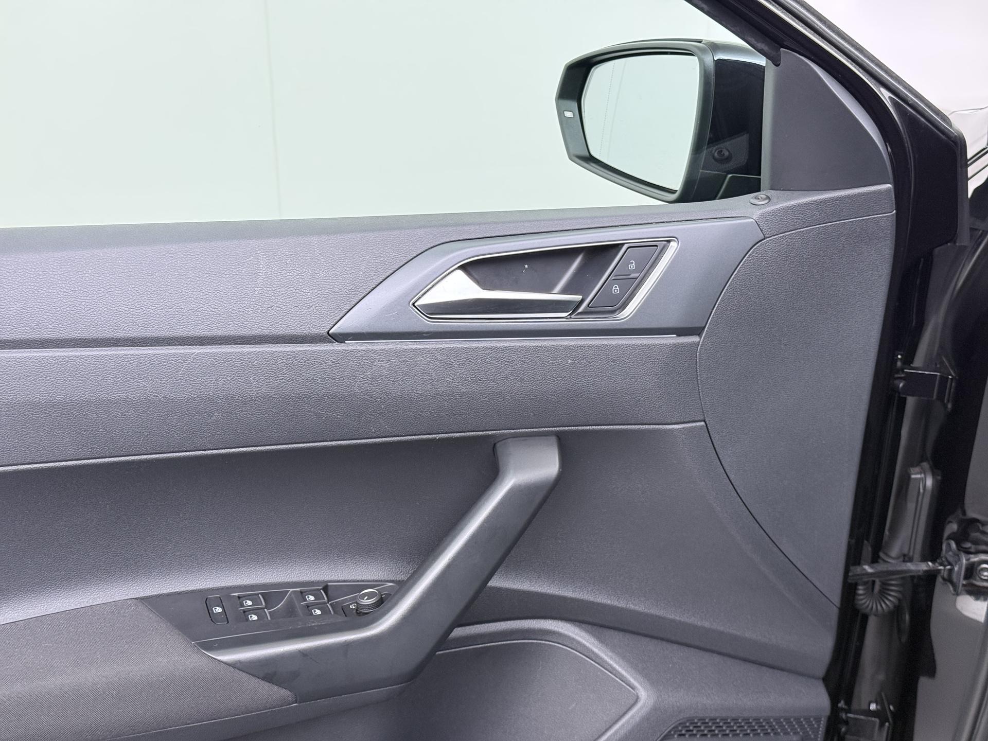 Volkswagen Polo 1.0 TSI R-Line 11