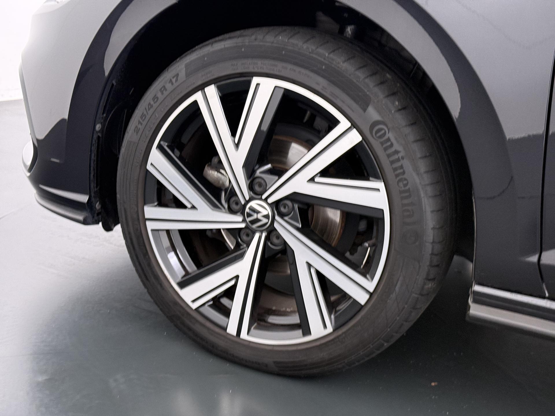 Volkswagen Polo 1.0 TSI R-Line 7