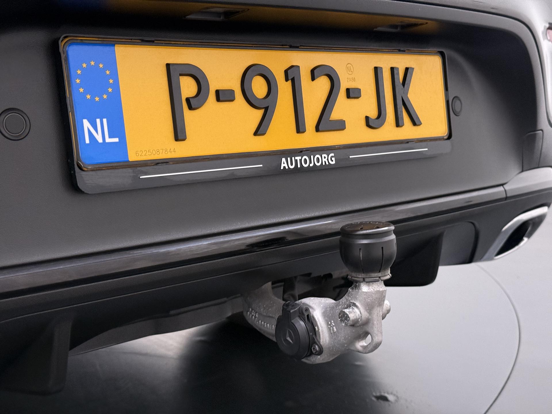 Mercedes-Benz GLC-klasse Coupé 300e 4MATIC Business Solution AMG 8