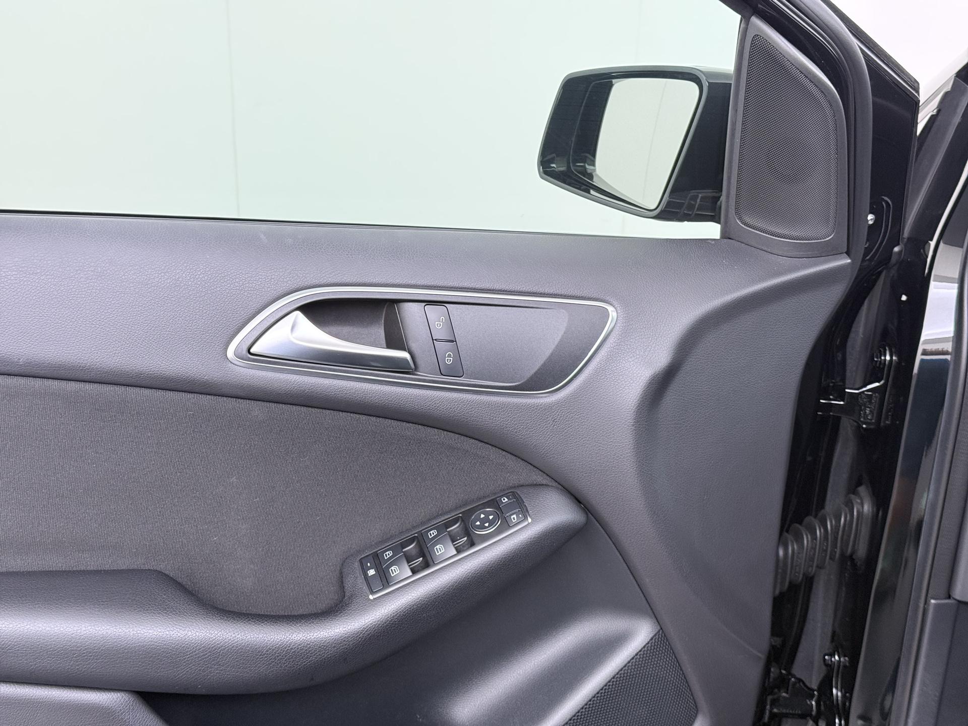 Mercedes-Benz B-klasse 180 15