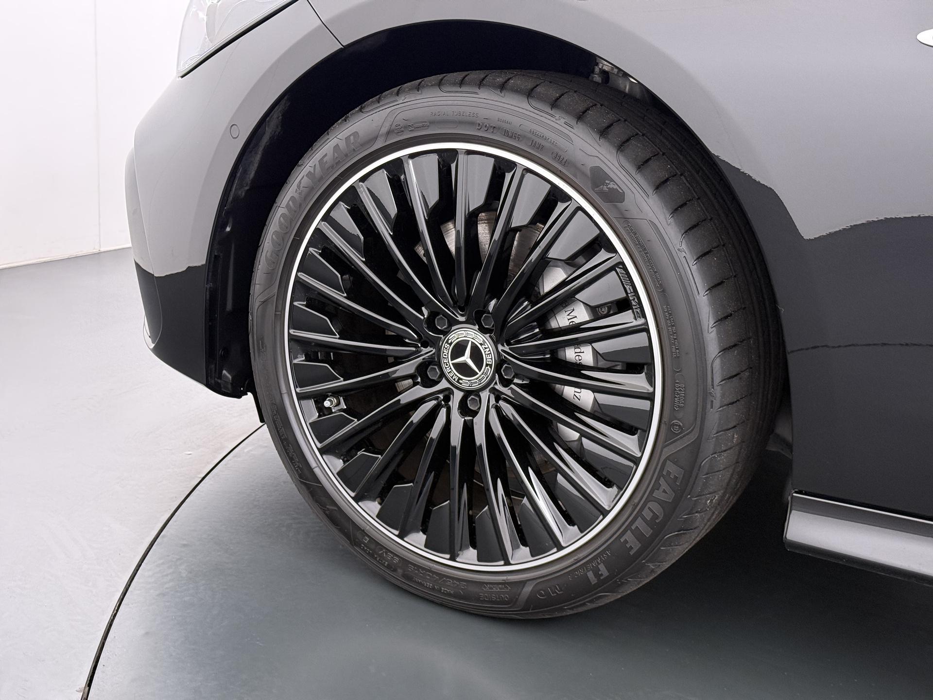 Mercedes-Benz CLE 300 e AMG Line Premium 14