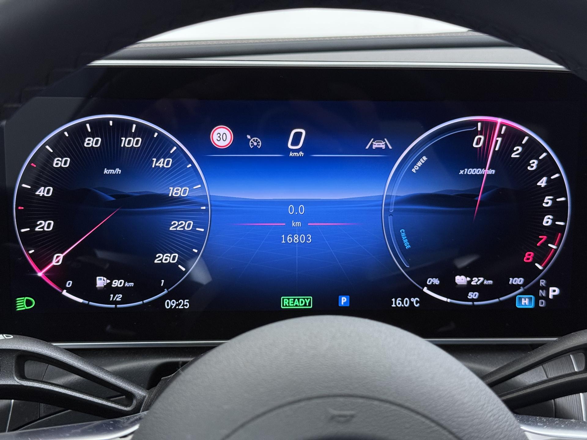 Mercedes-Benz CLE 300 e AMG Line Premium 32