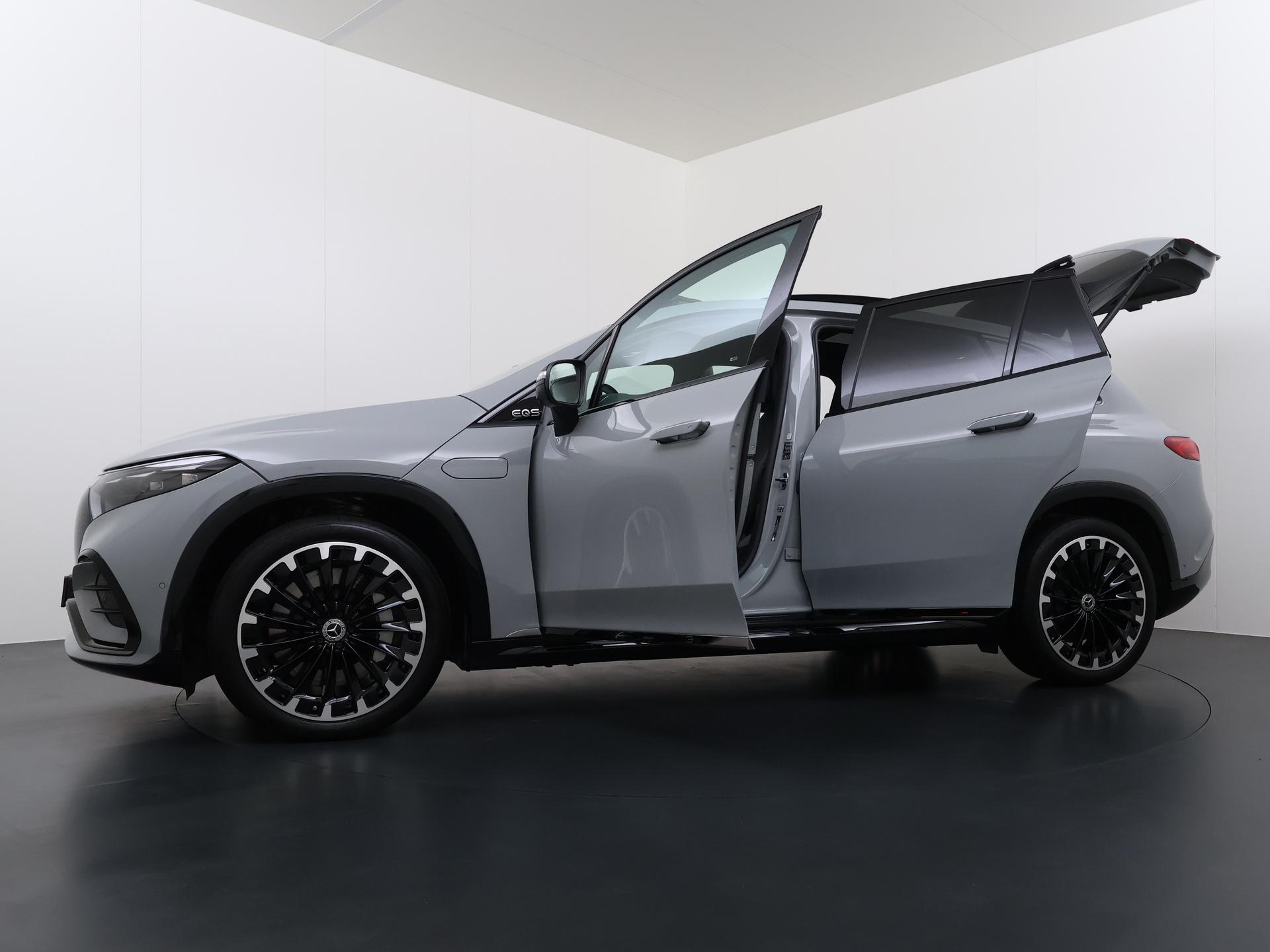 Mercedes-Benz EQS SUV 450 4MATIC AMG Line Plus 108 KWH Accu 15