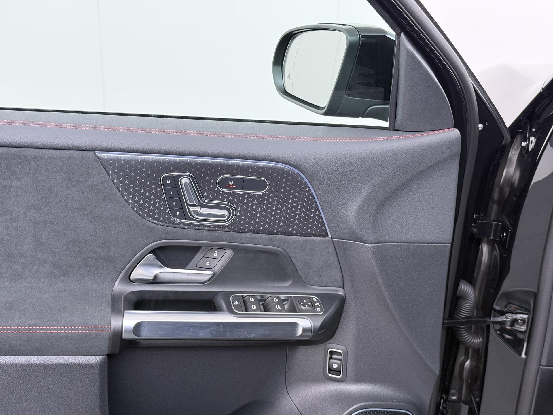 Mercedes-Benz EQB 250+ AMG Line 7-persoons 71 kWh Accu 26