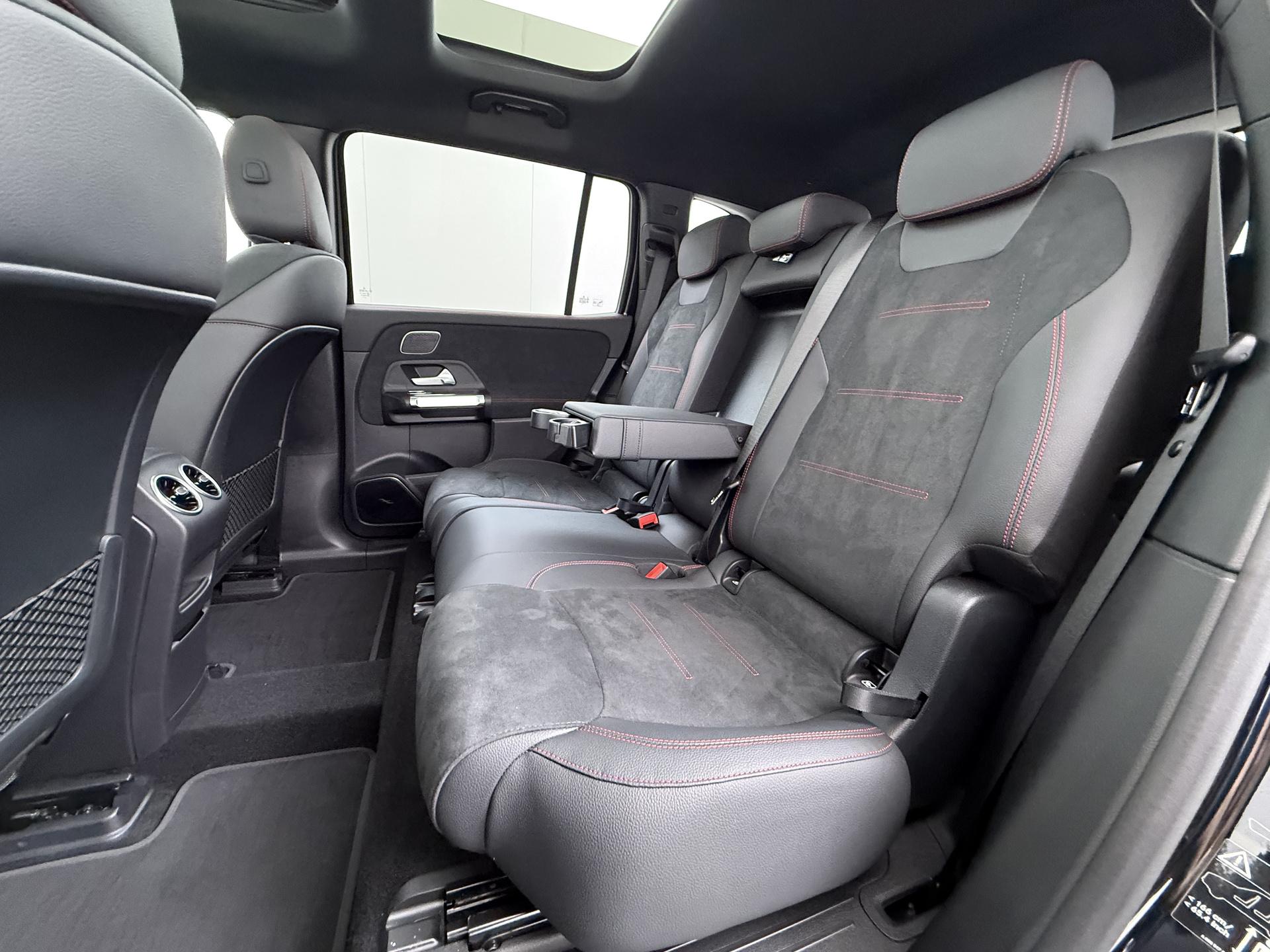 Mercedes-Benz EQB 250+ AMG Line 7-persoons 71 kWh Accu 30