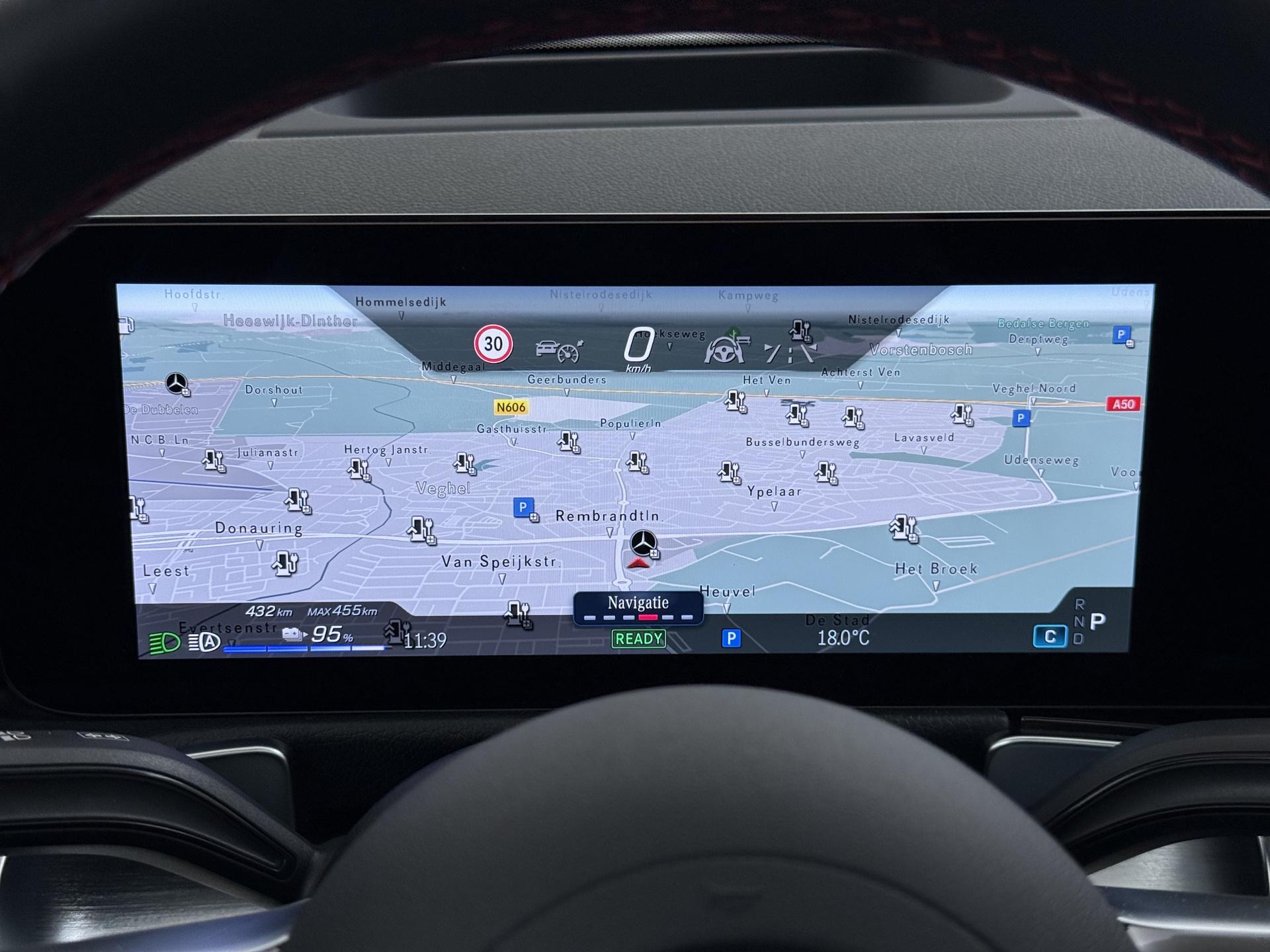 Mercedes-Benz EQB 250+ AMG Line 7-persoons 71 kWh Accu 39