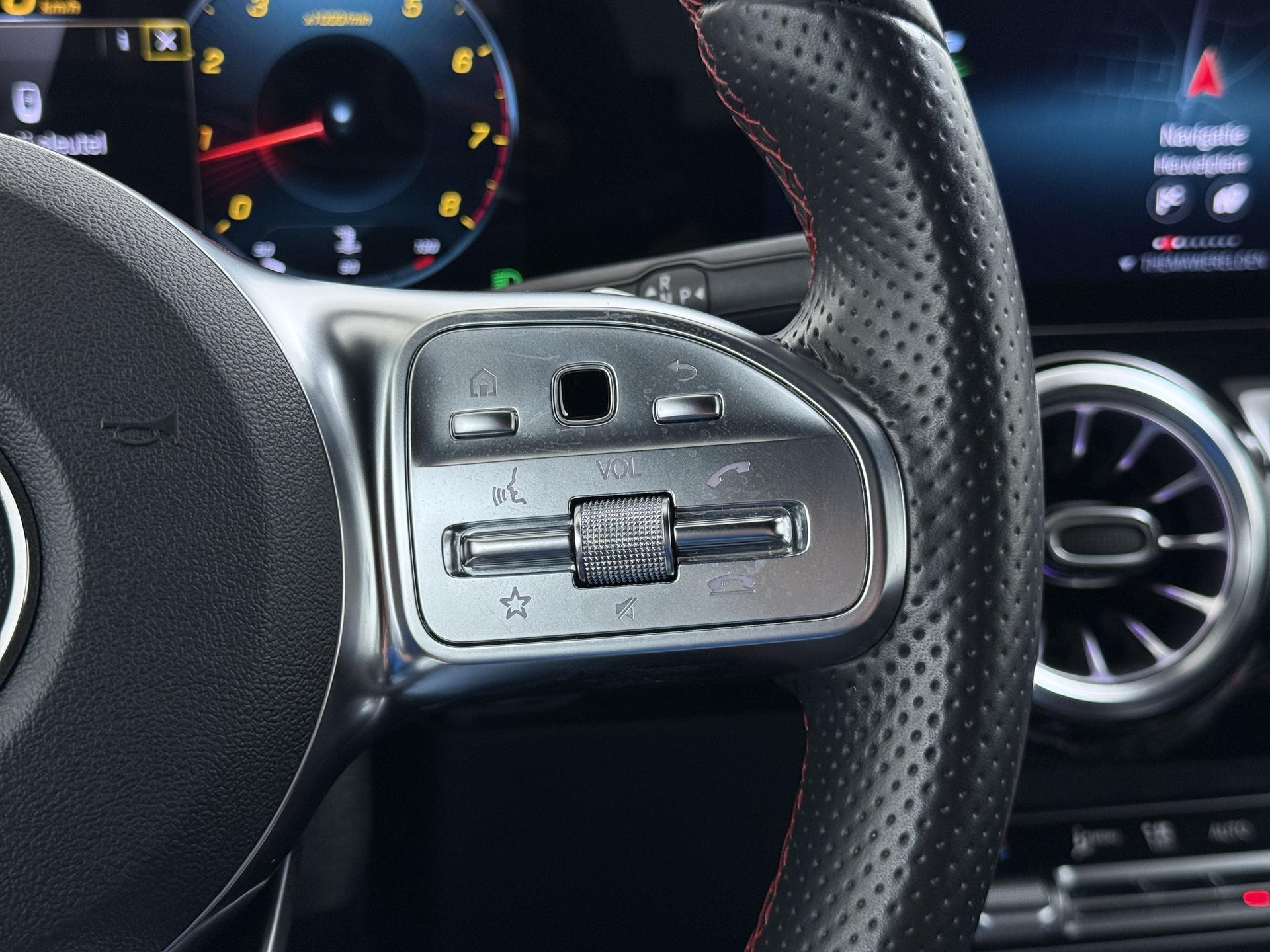 Mercedes-Benz B-klasse 180 AMG Business Solution 32