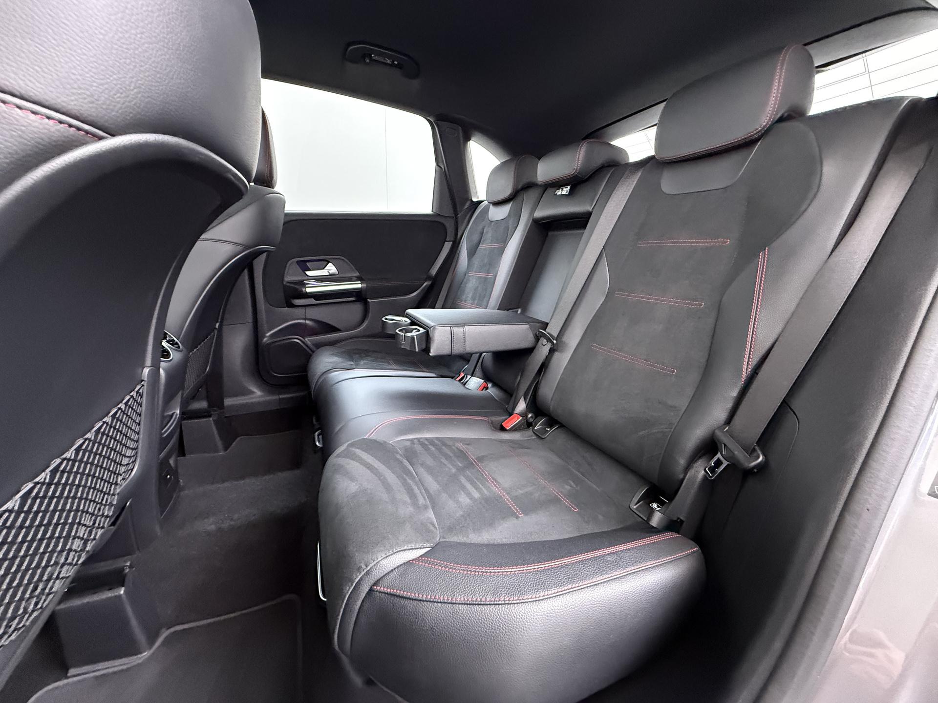 Mercedes-Benz B-klasse 180 AMG Business Solution 5