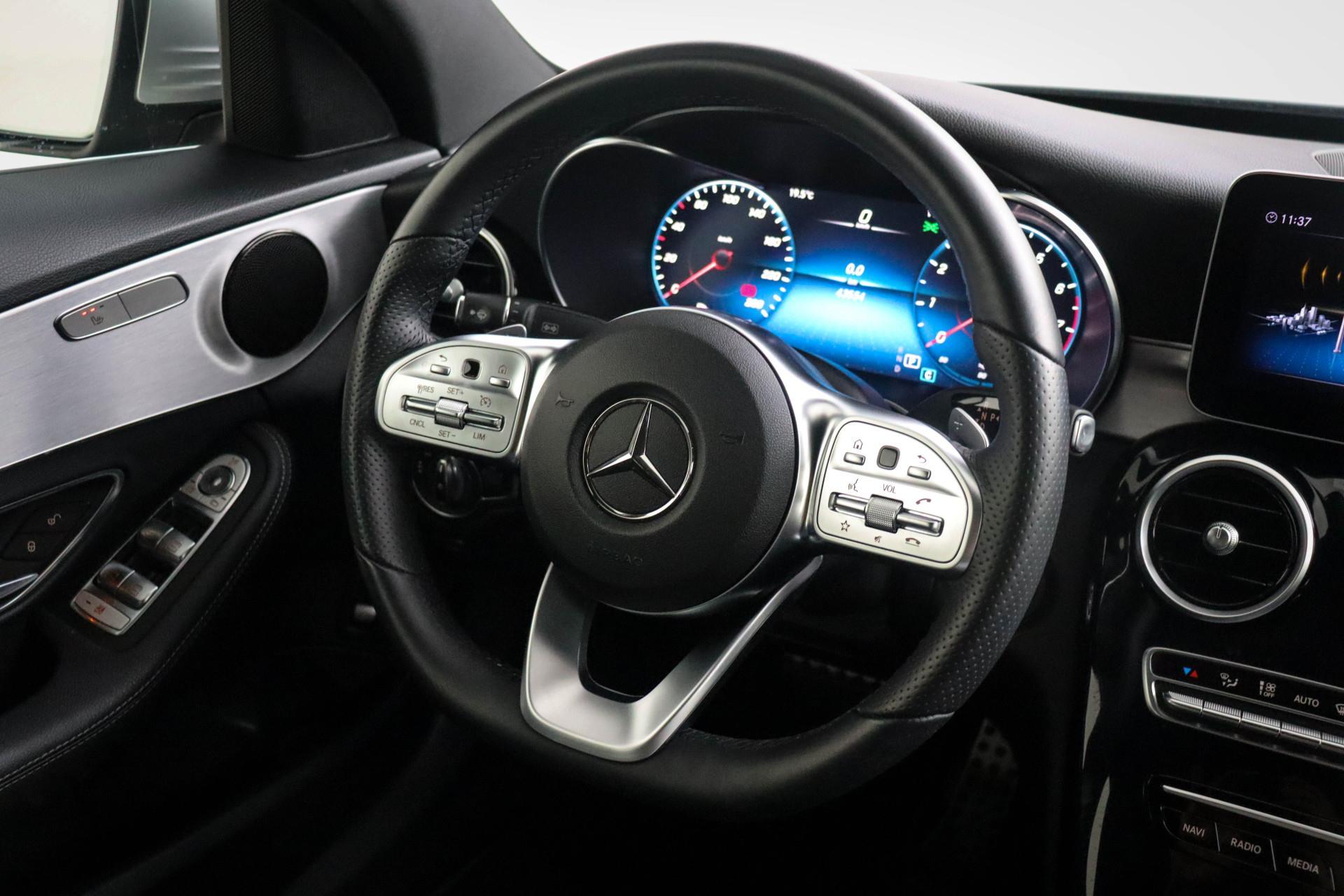 Mercedes-Benz C-Klasse 180 AMG Business Line 1