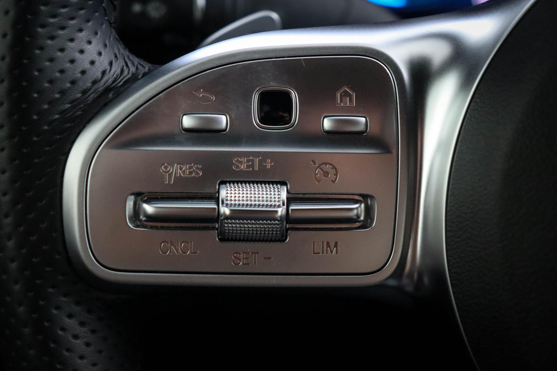 Mercedes-Benz C-Klasse 180 AMG Business Line 29