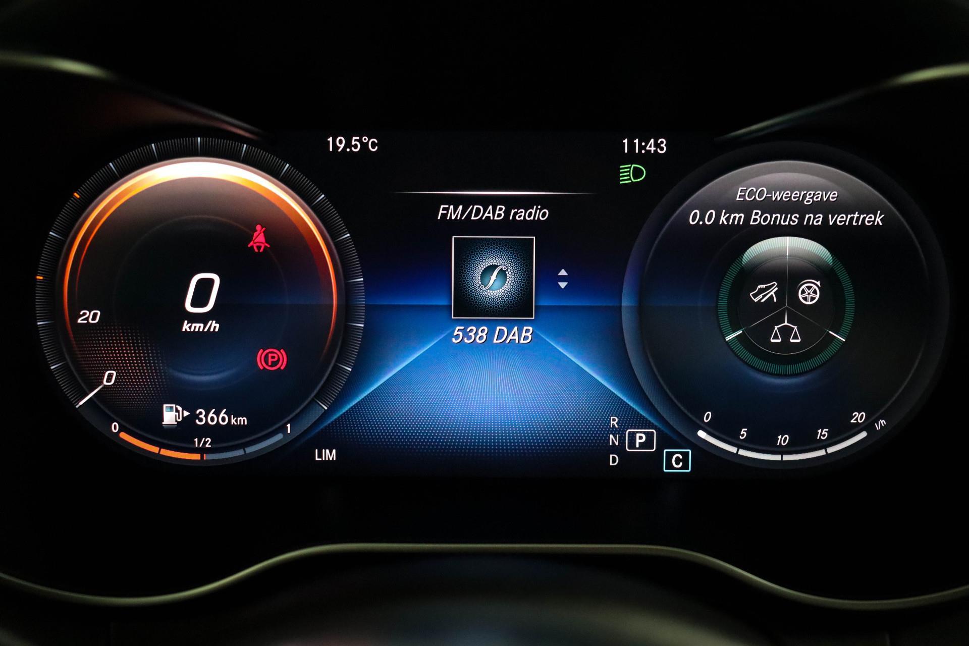 Mercedes-Benz C-Klasse 180 AMG Business Line 33