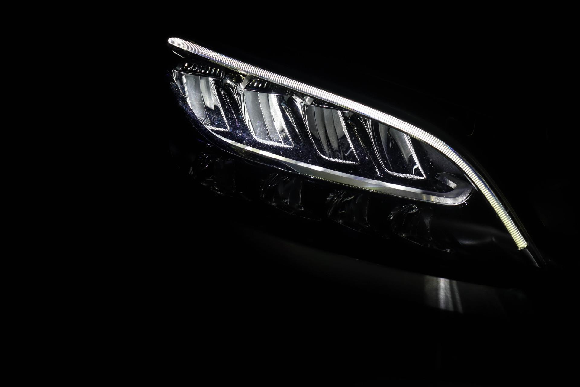 Mercedes-Benz C-Klasse 180 AMG Business Line 37