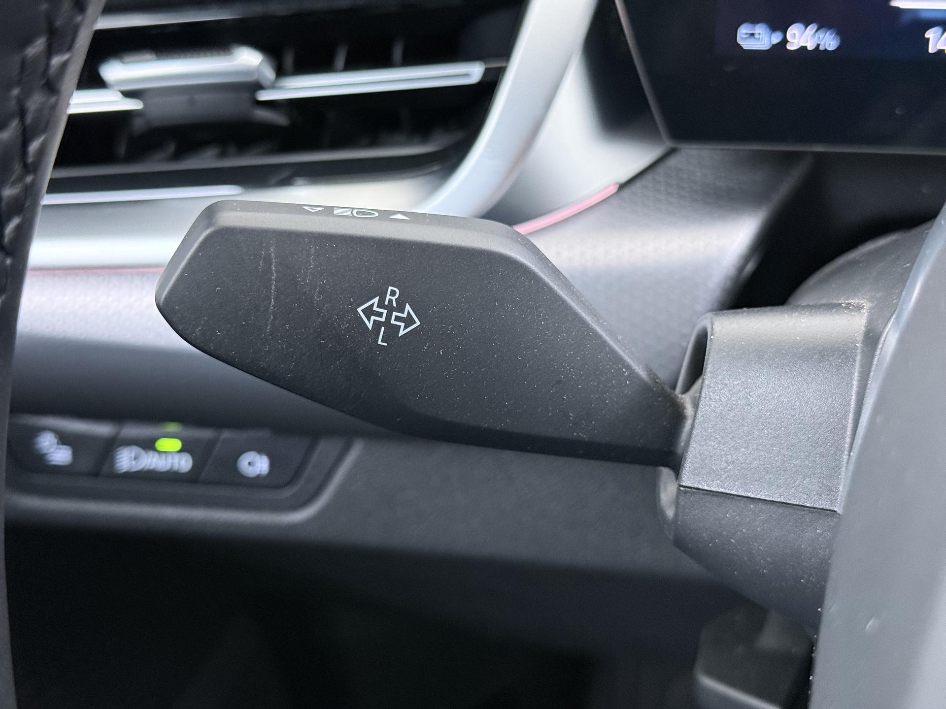 BMW iX2 xDrive30 67 kWh 23