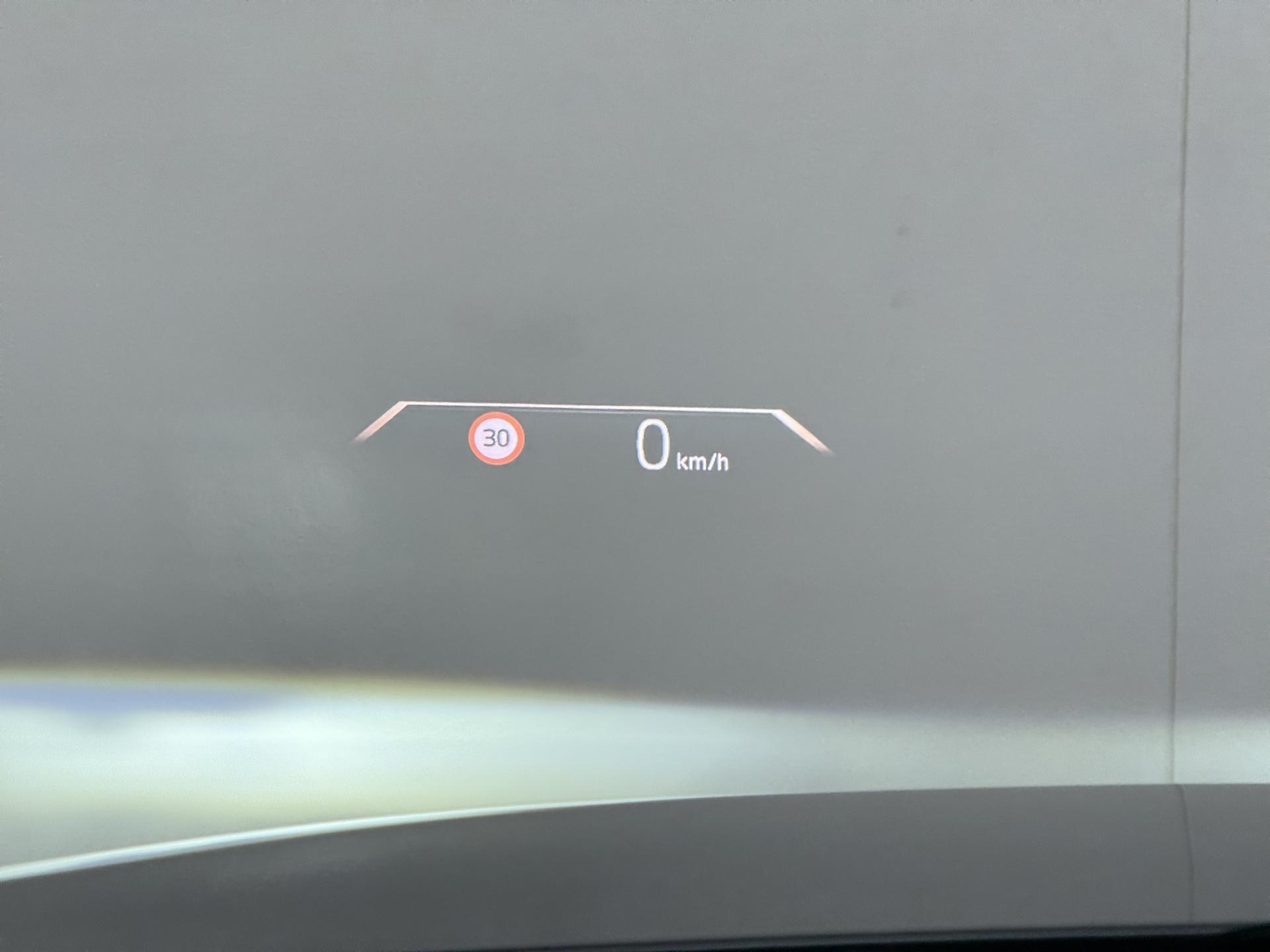 BMW iX2 xDrive30 67 kWh 28