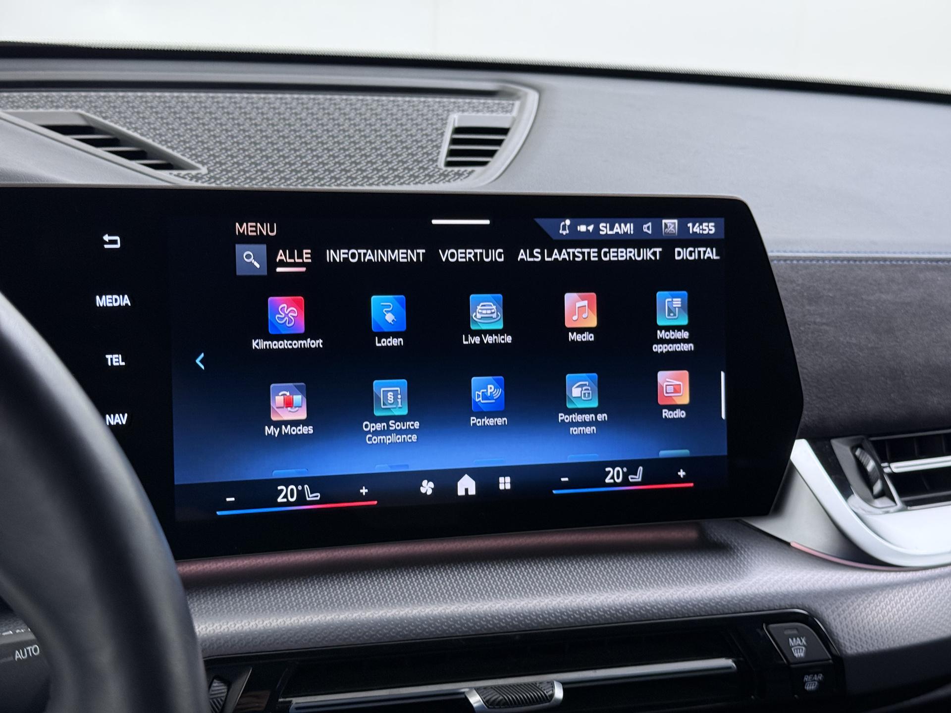 BMW iX2 xDrive30 67 kWh 32